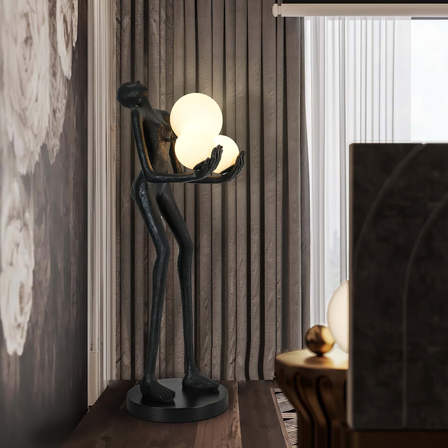 Erthearae Abstract Iron Floor Lamp