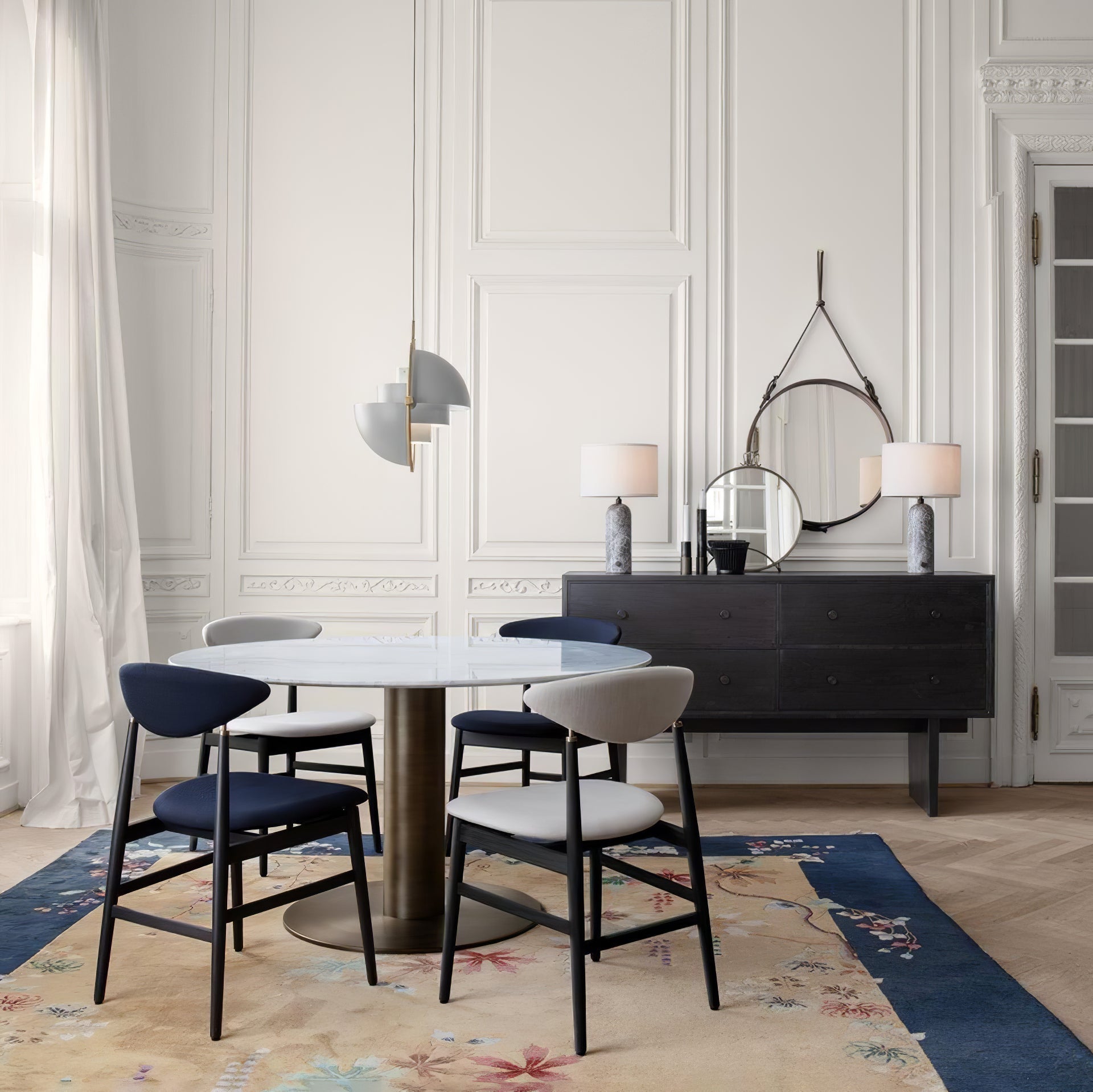 Lustra Pendant Lamp Deformed Ball Golden - Neutral Decor