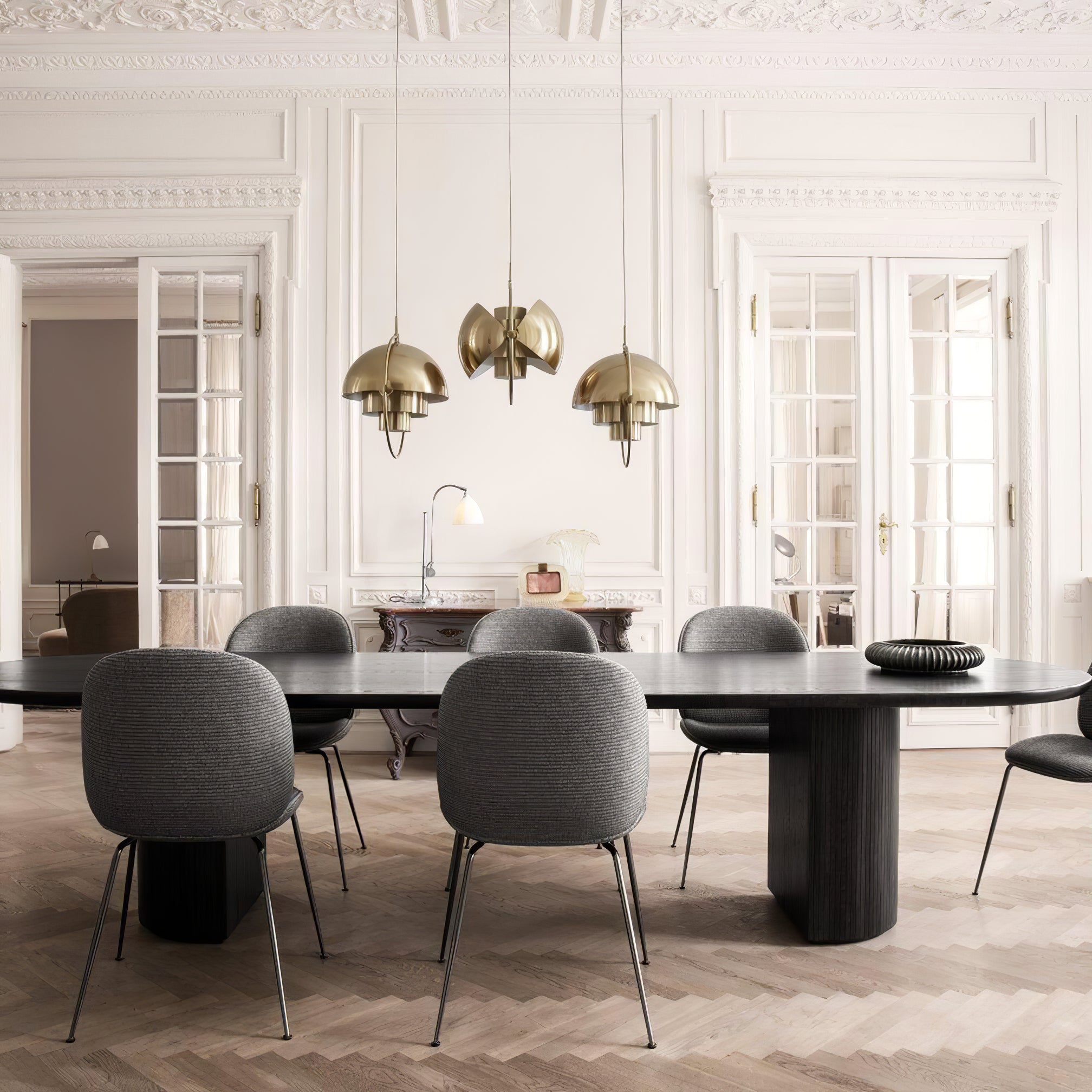 Lustra Pendant Lamp Deformed Ball Golden - Neutral Decor