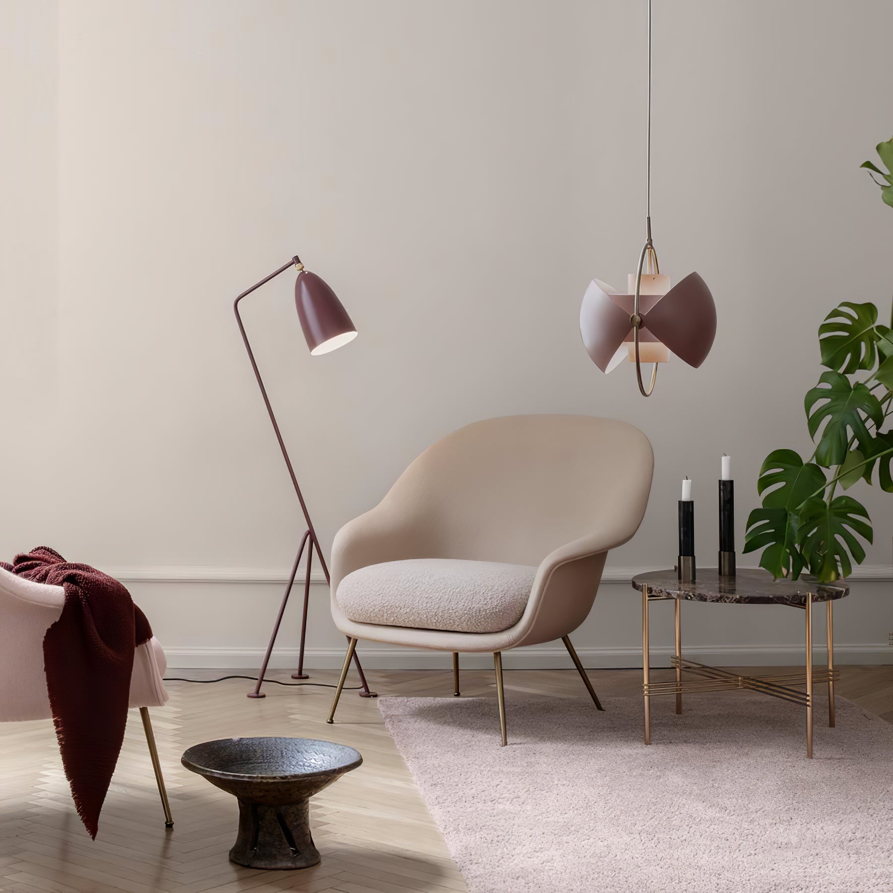 Lustra Pendant Lamp Deformed Ball Golden - Neutral Decor