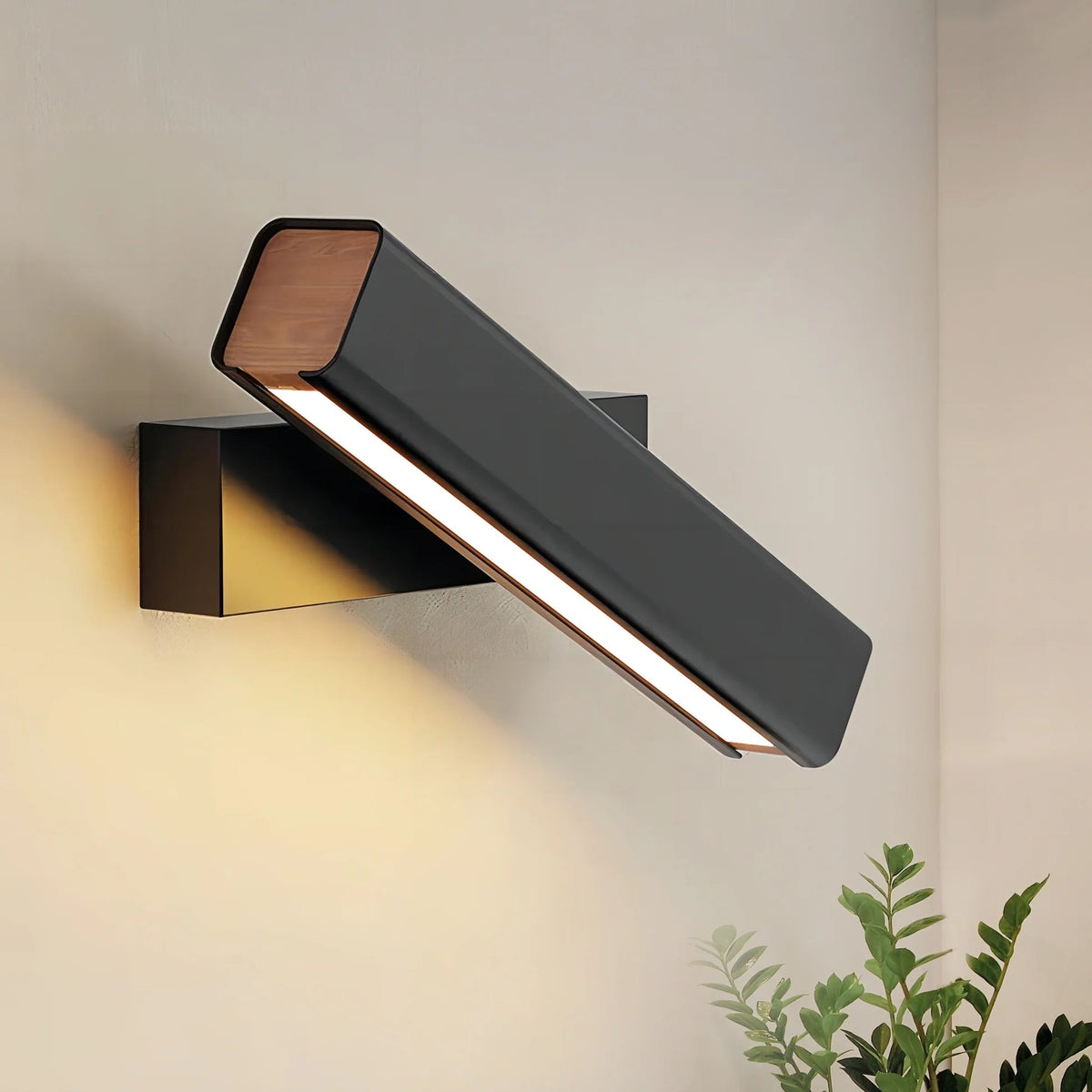 Olvynora Wall Lamp