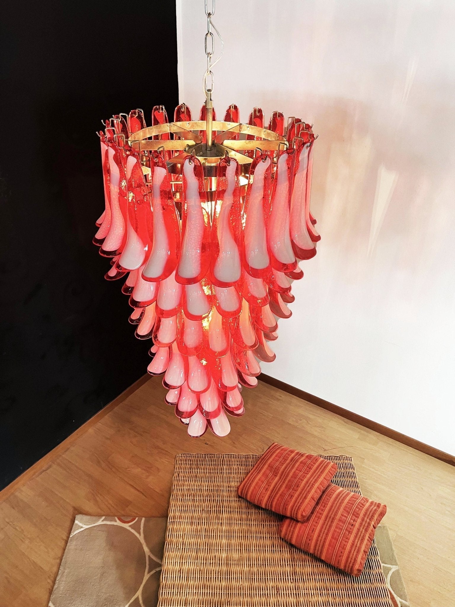 Viraisira Chandelier Red White Murano Spiral Petals