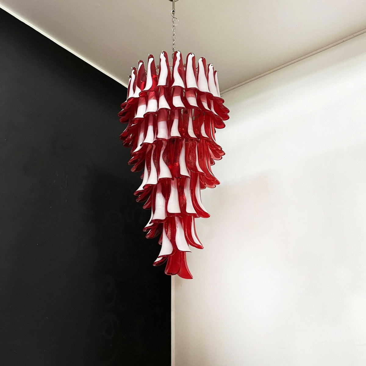 Viraisira Chandelier Red White Murano Spiral Petals