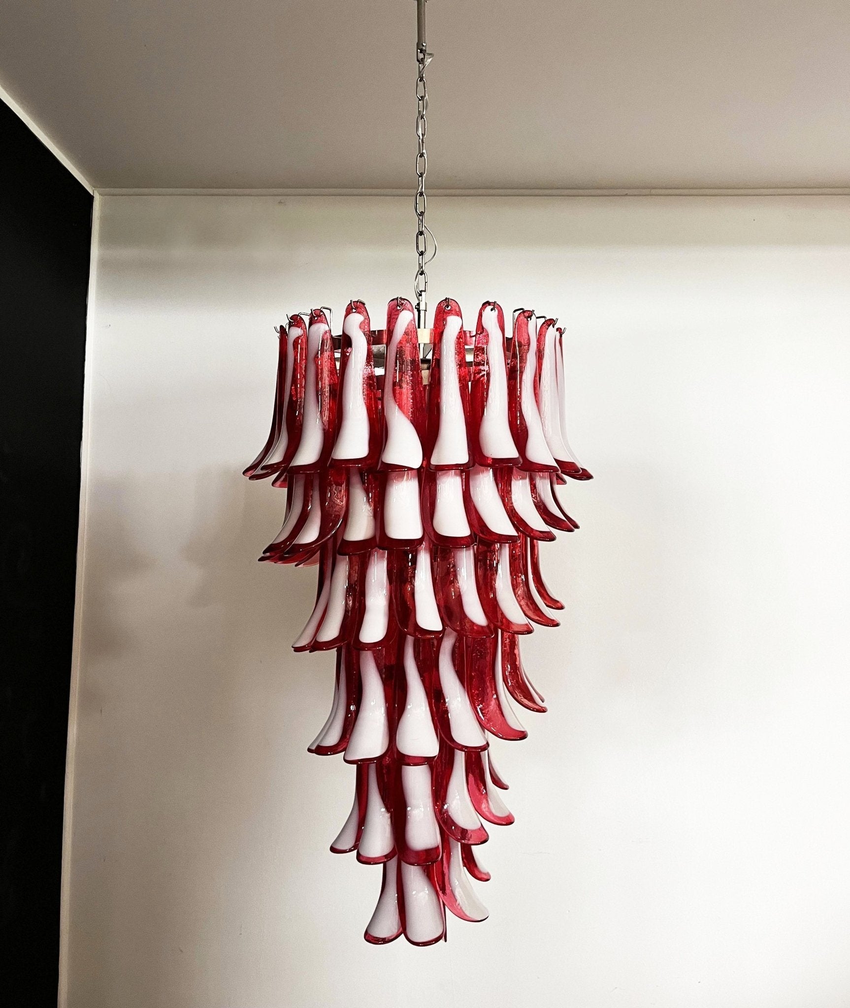 Viraisira Chandelier Red White Murano Spiral Petals
