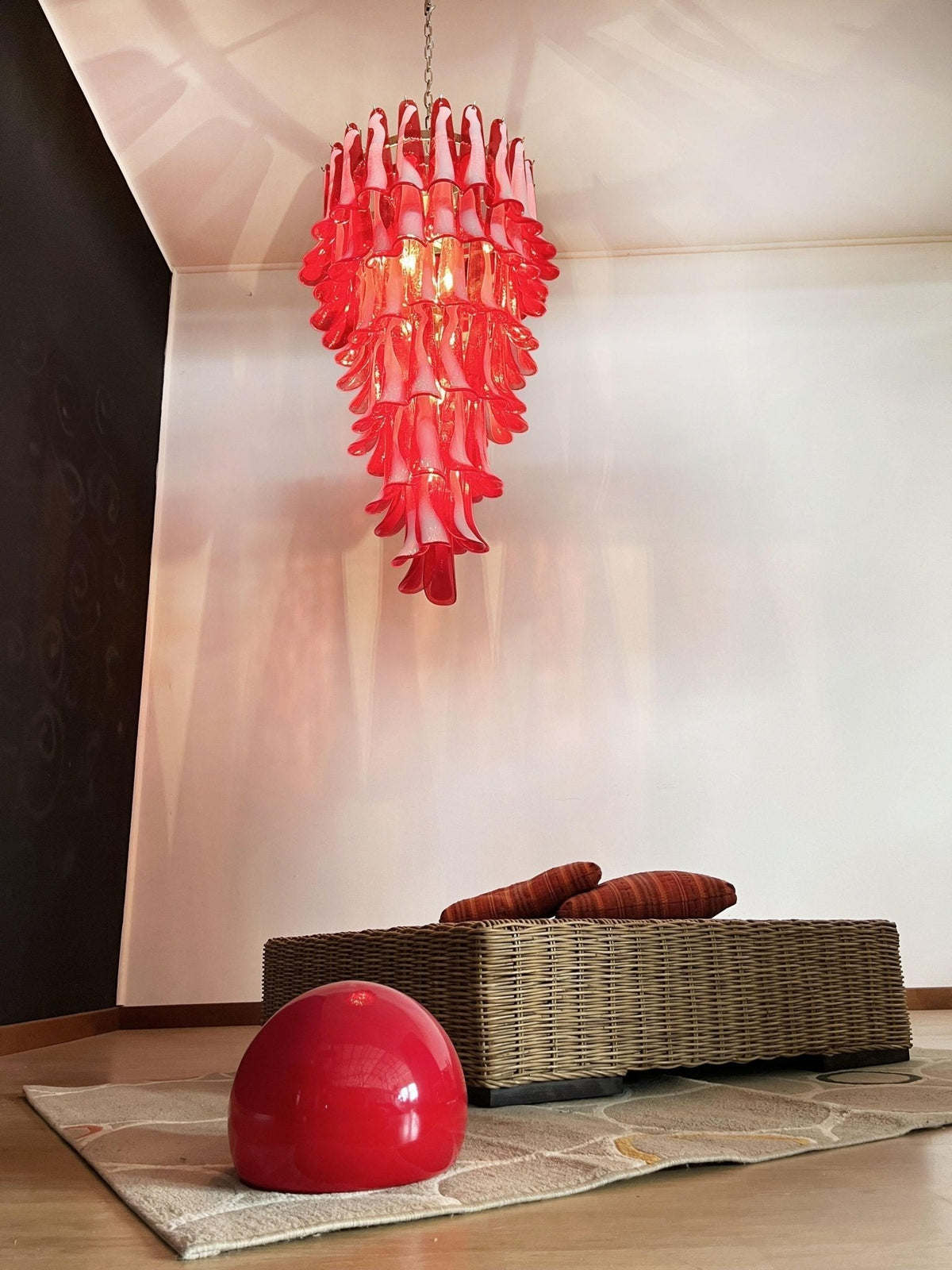 Viraisira Chandelier Red White Murano Spiral Petals