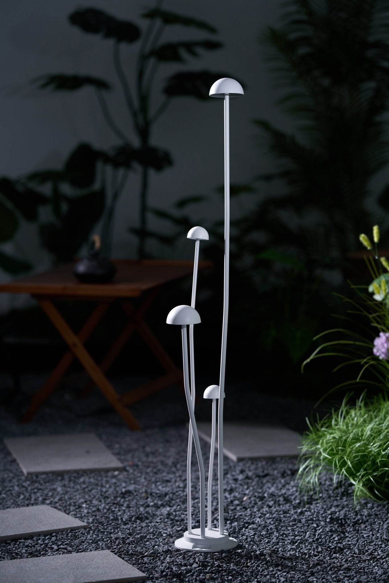 Nolv Outdoor Lamp