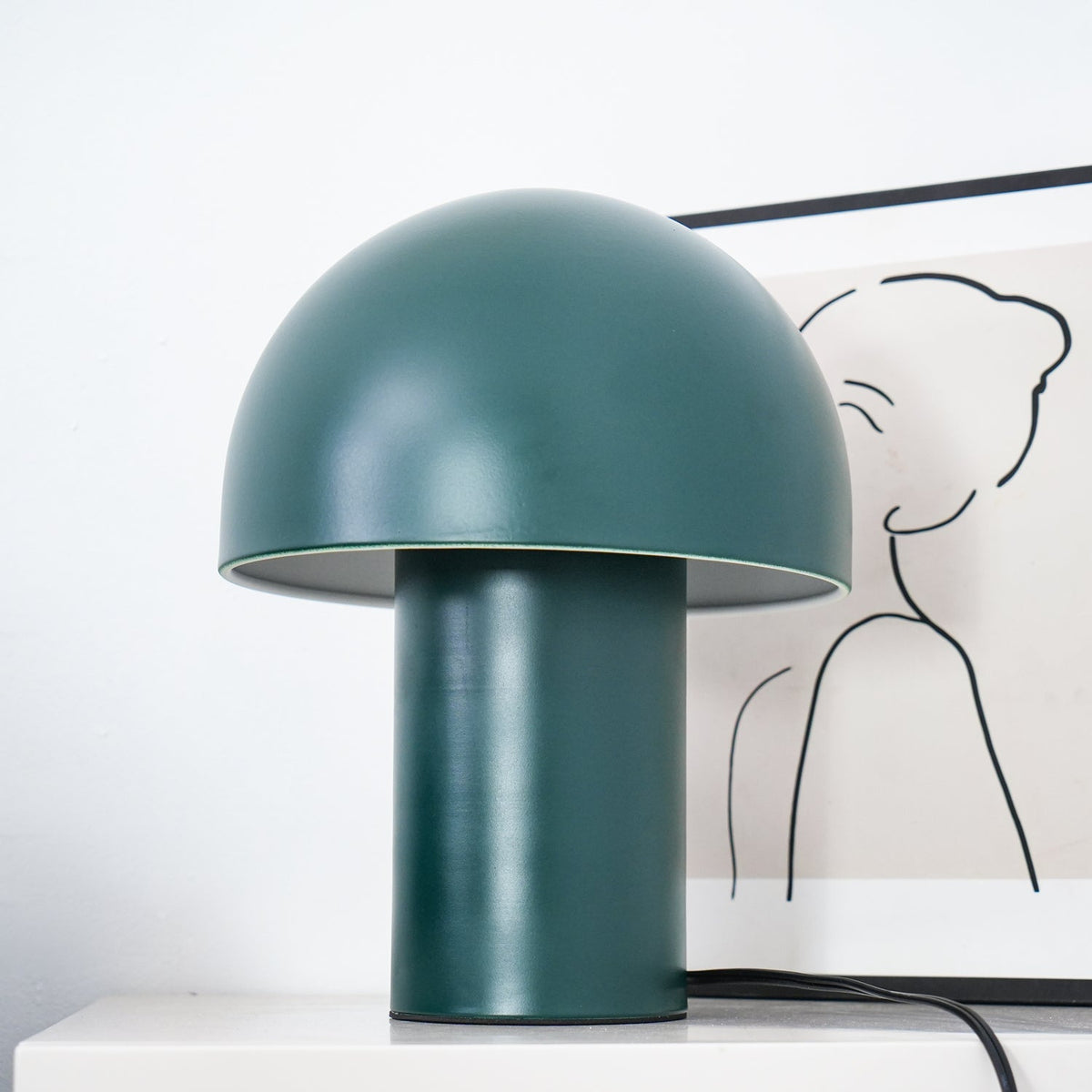 Urathen Retro Table Lamp