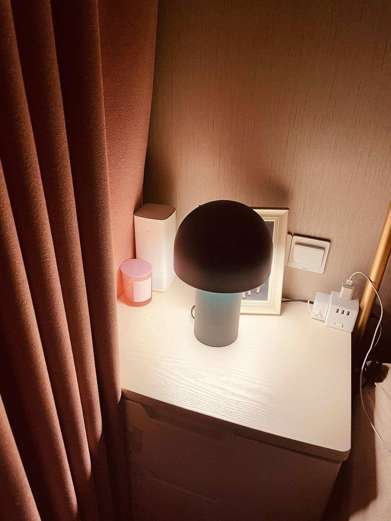 Urathen Retro Table Lamp