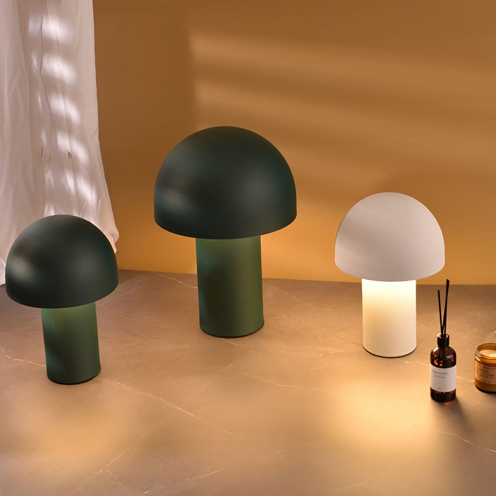 Urathen Retro Table Lamp