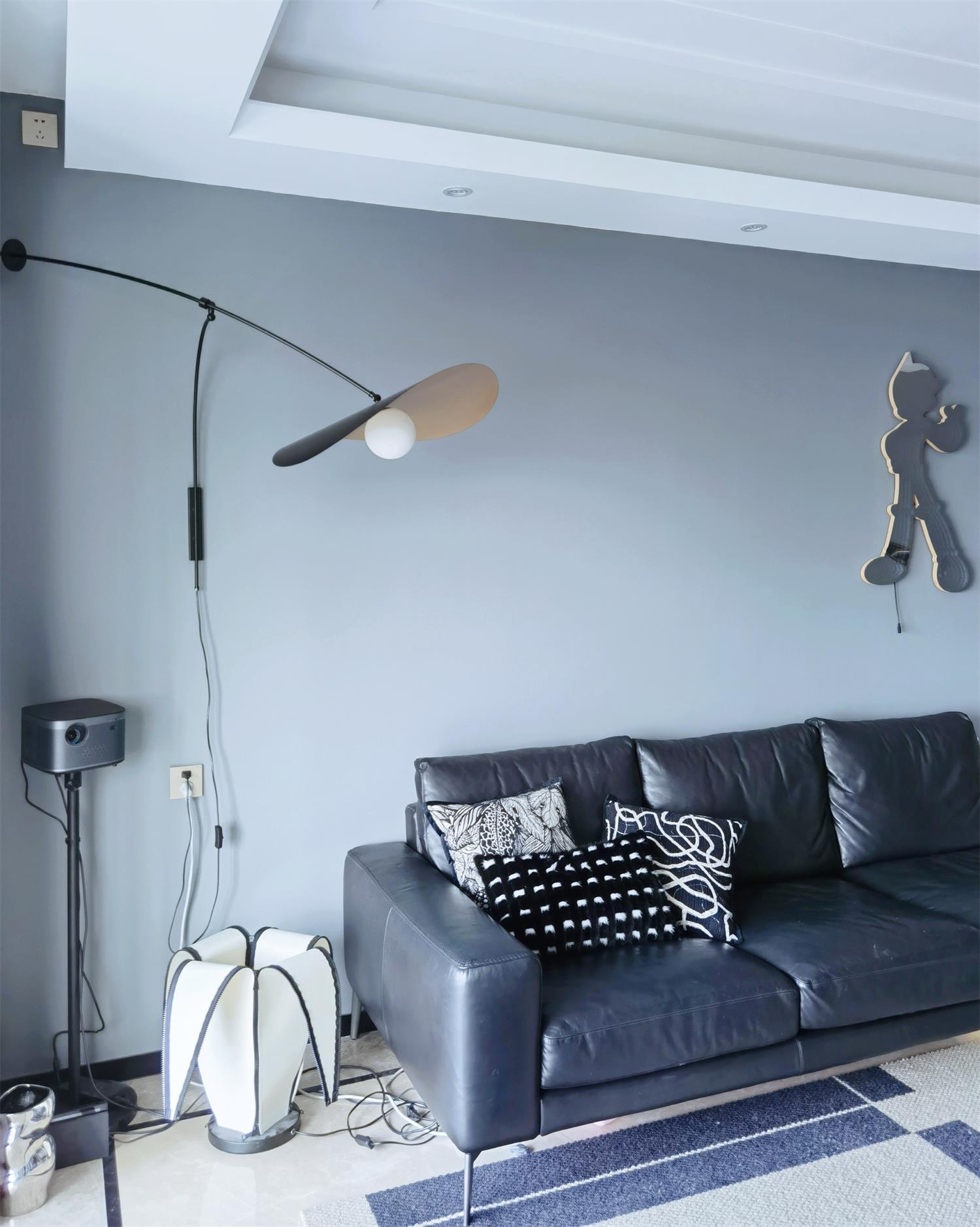 Tirove Glass Minimalist Wall Lamp