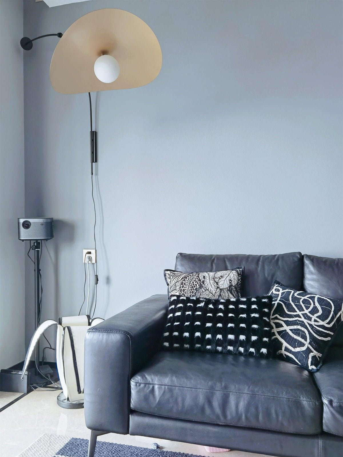 Tirove Glass Minimalist Wall Lamp