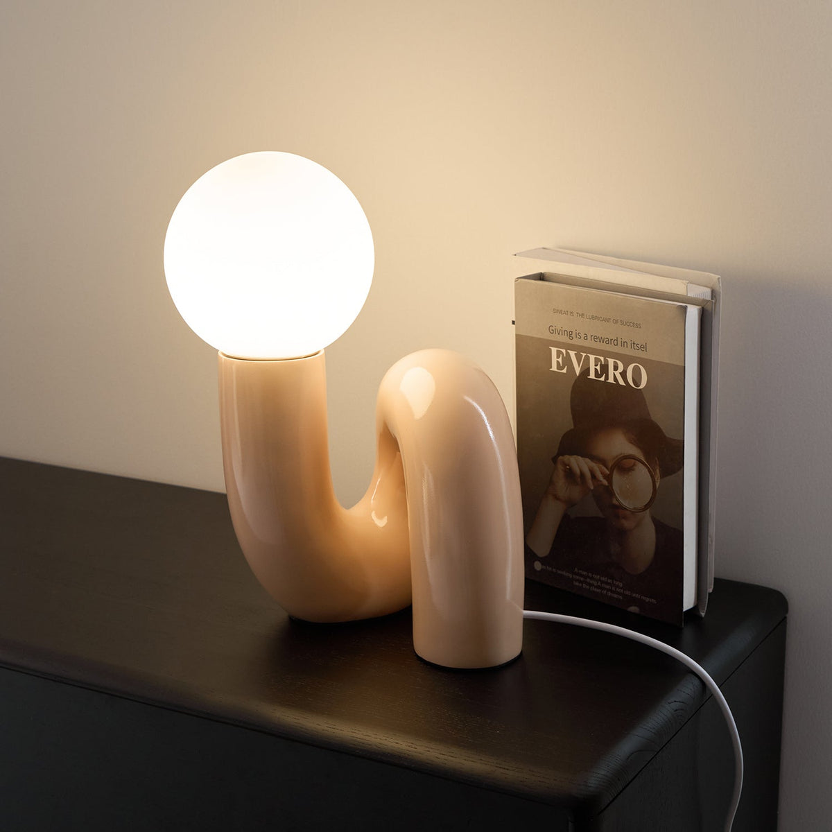 Soreeon Lamp Playful N Shape All White