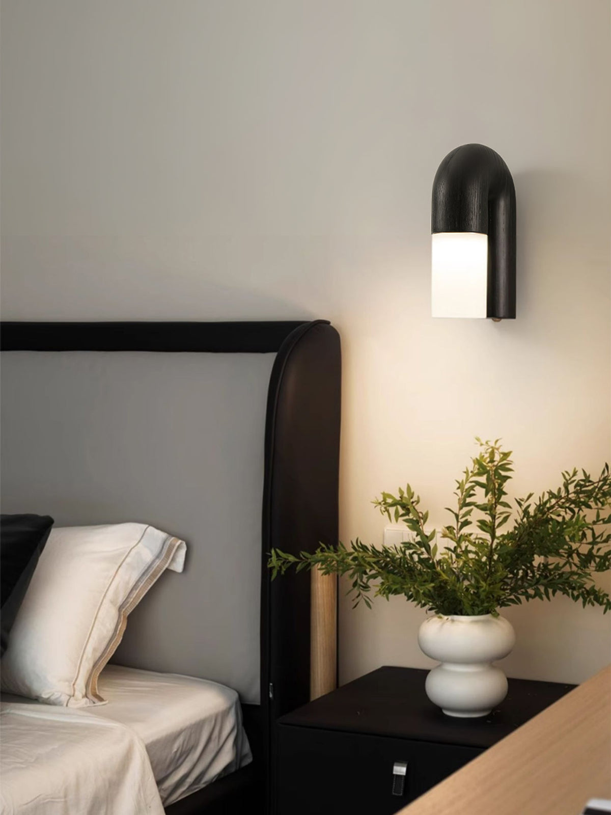 King Modern Minimalist Wood Wall Lamp