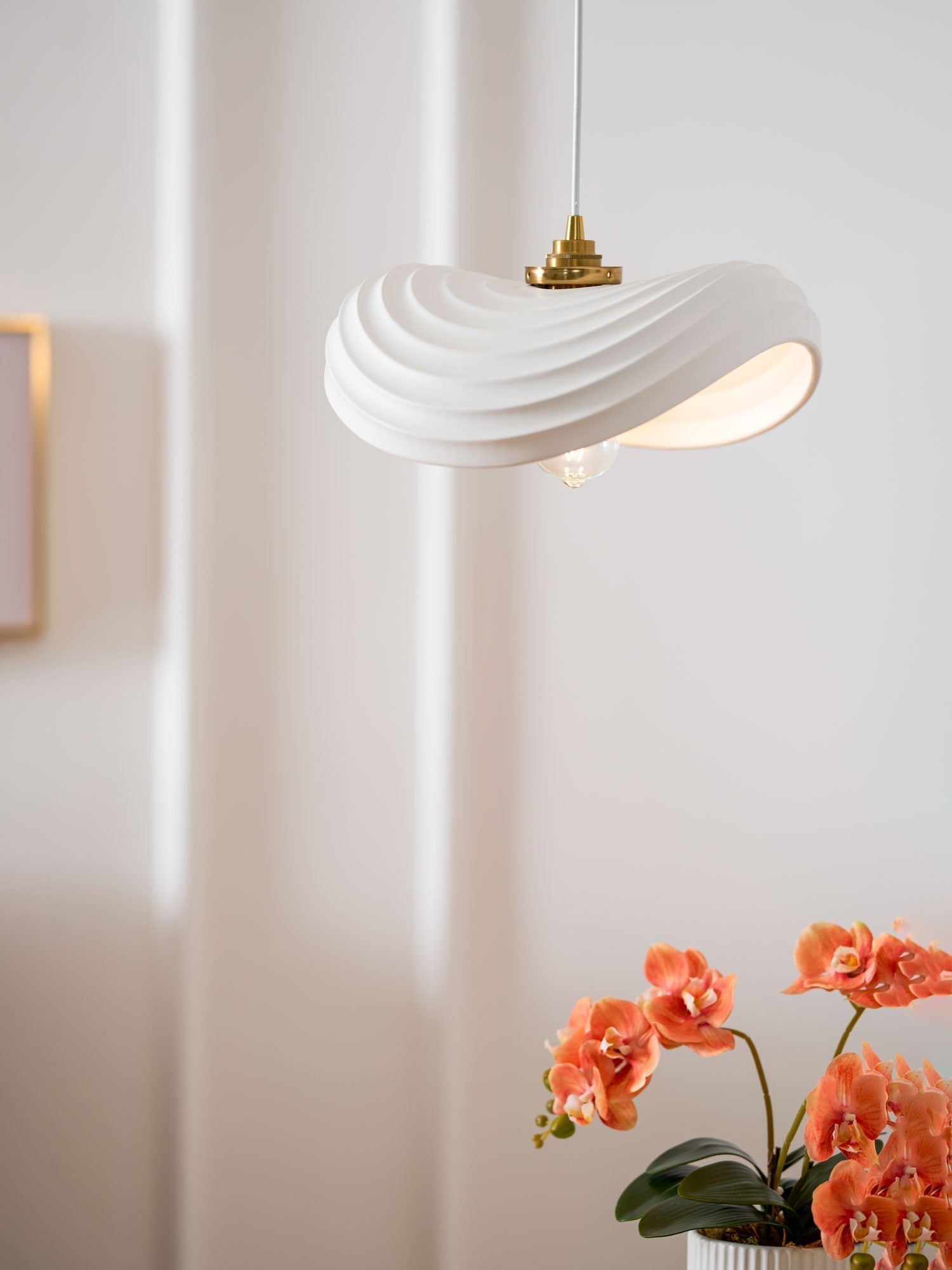 Lucaneria Modern Resin Pendant Light