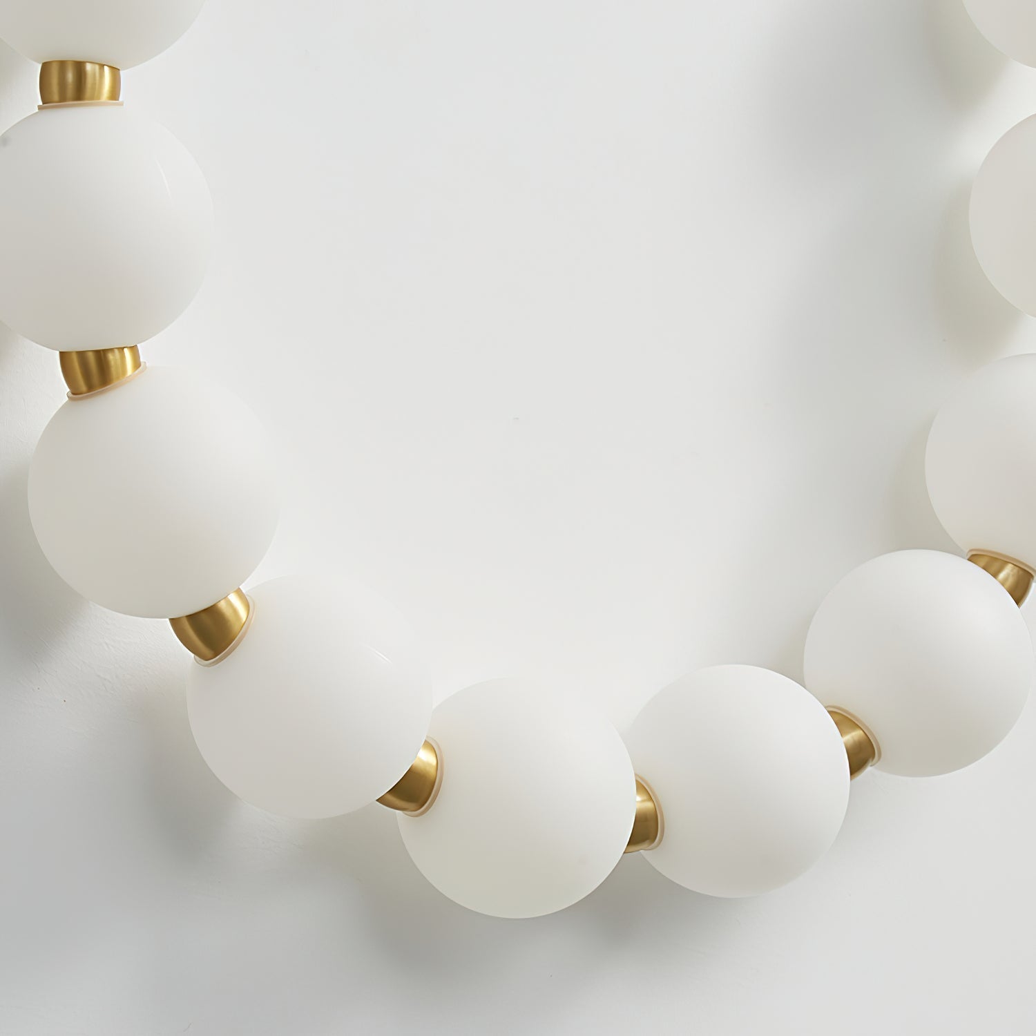 Ilirel Art Necklace Loop Brass Wall Lamp