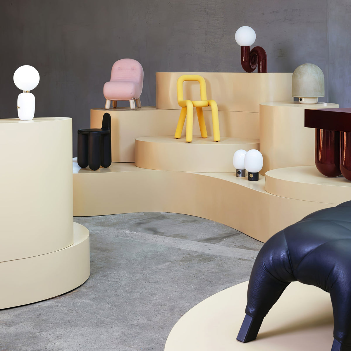 Soreeon Lamp Playful N Shape All White