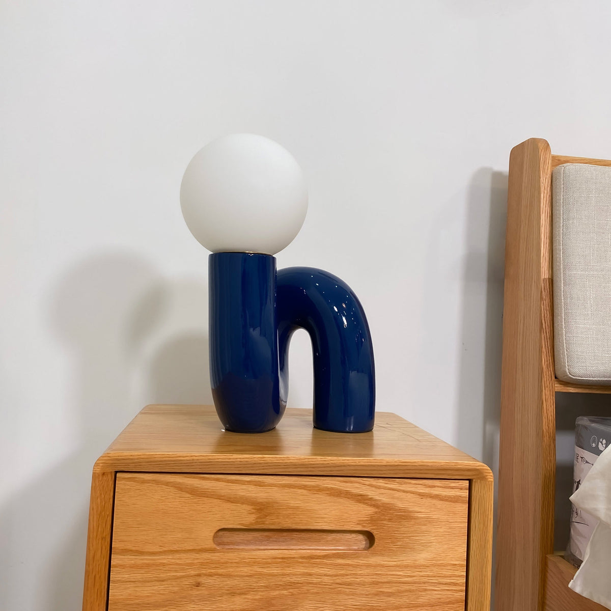 Soreeon Lamp Playful N Shape All White