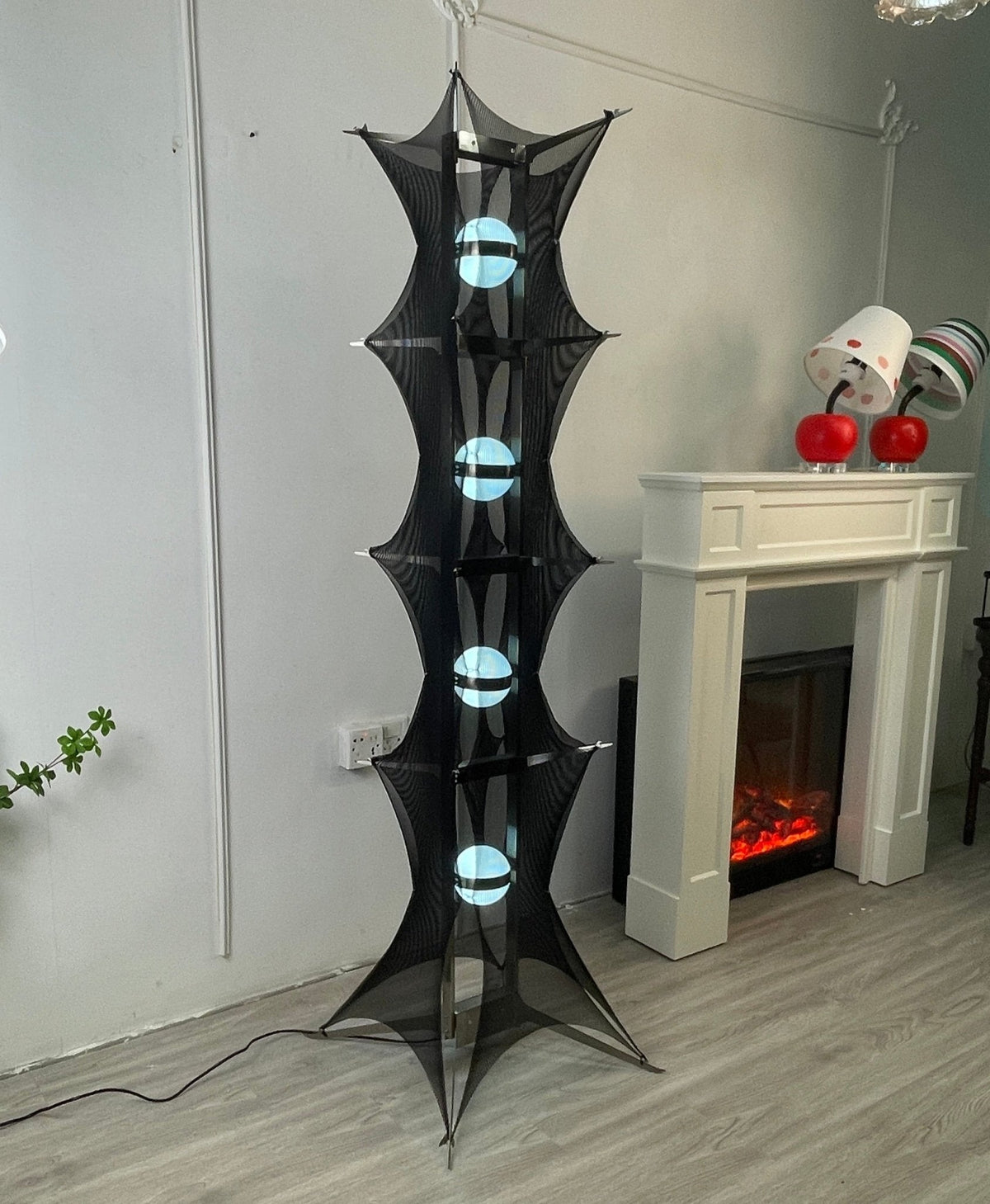 Miroia Modern Floor Lamp