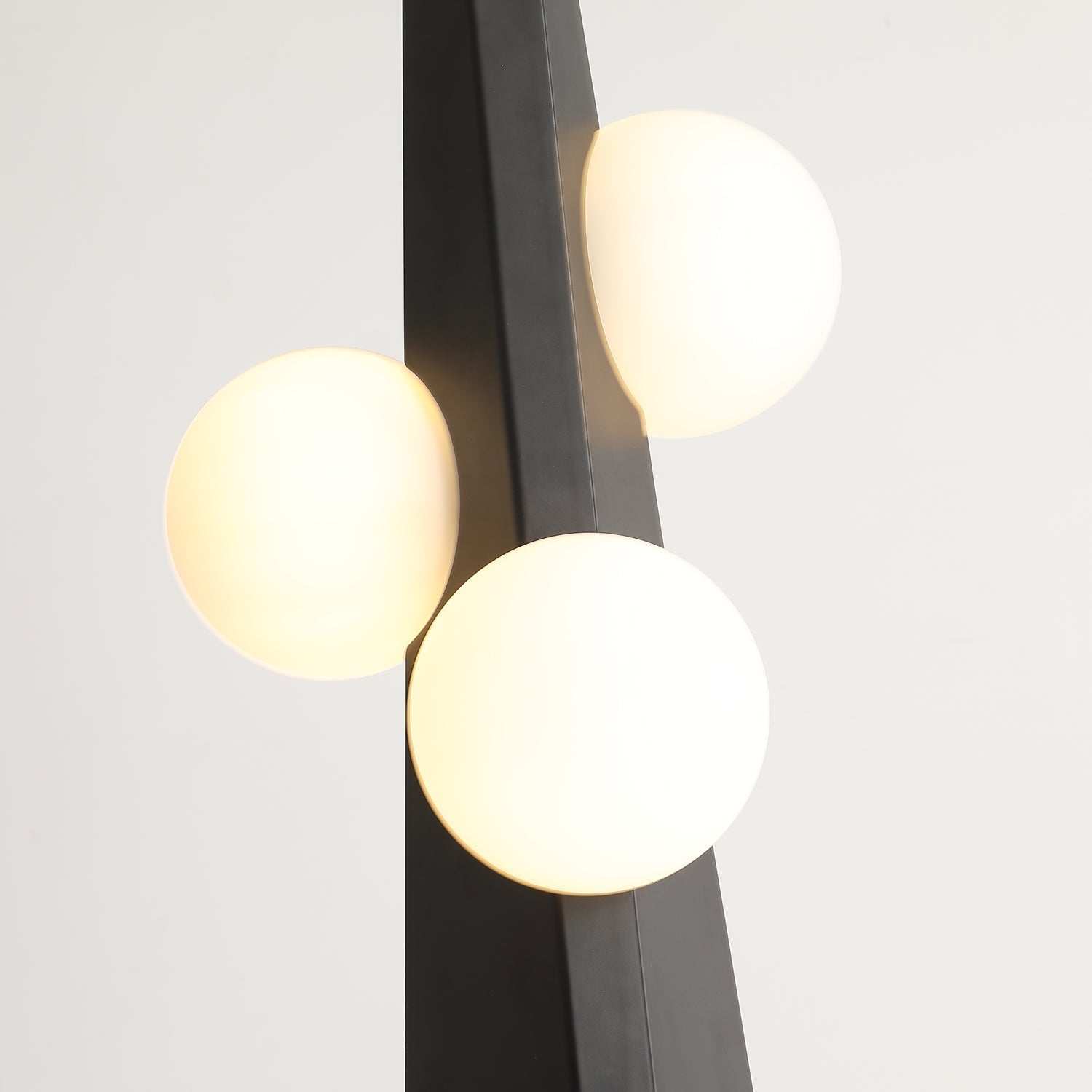 Lymarora Sculptural Floor Lamp