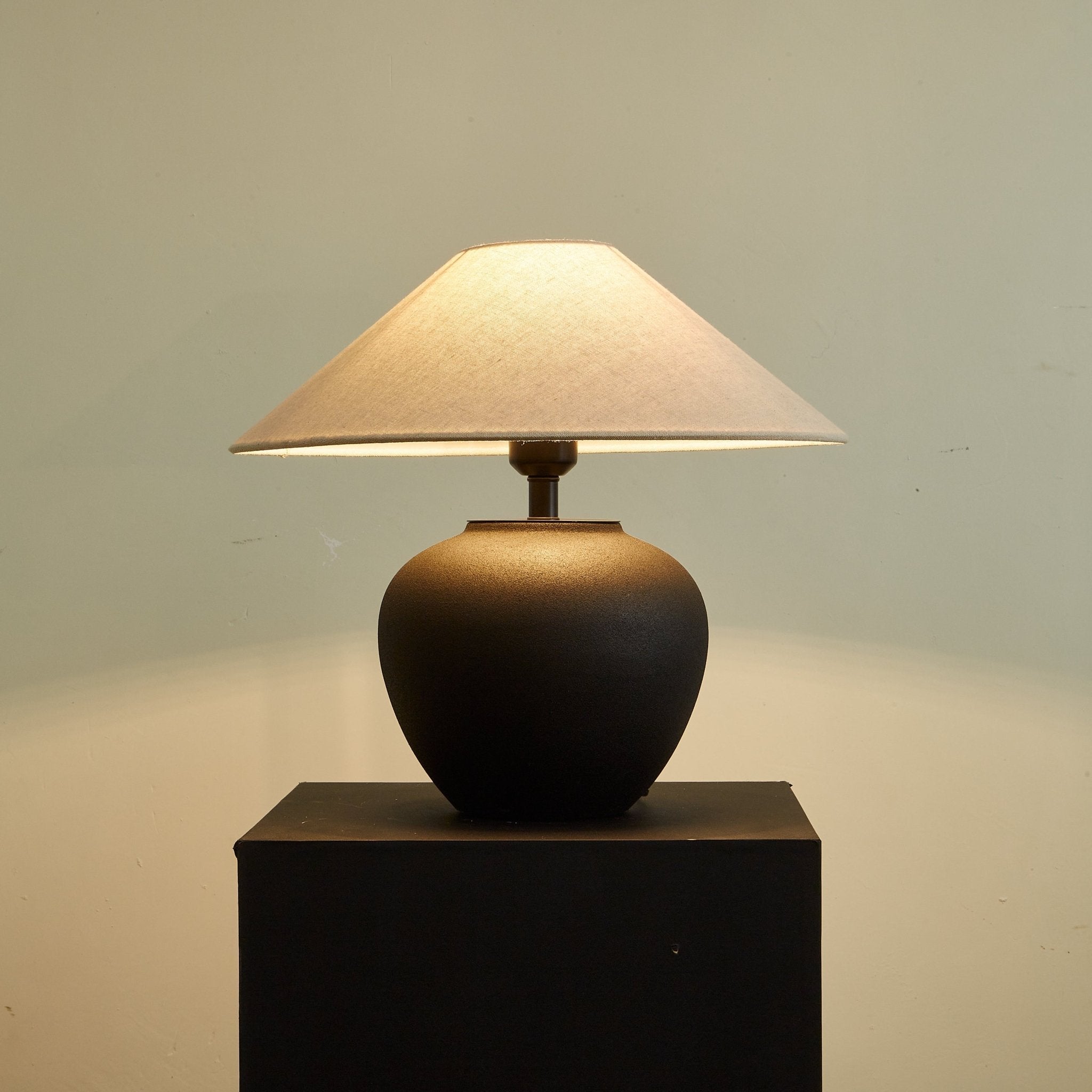 Renenella Classic Ceramics Table Lamp