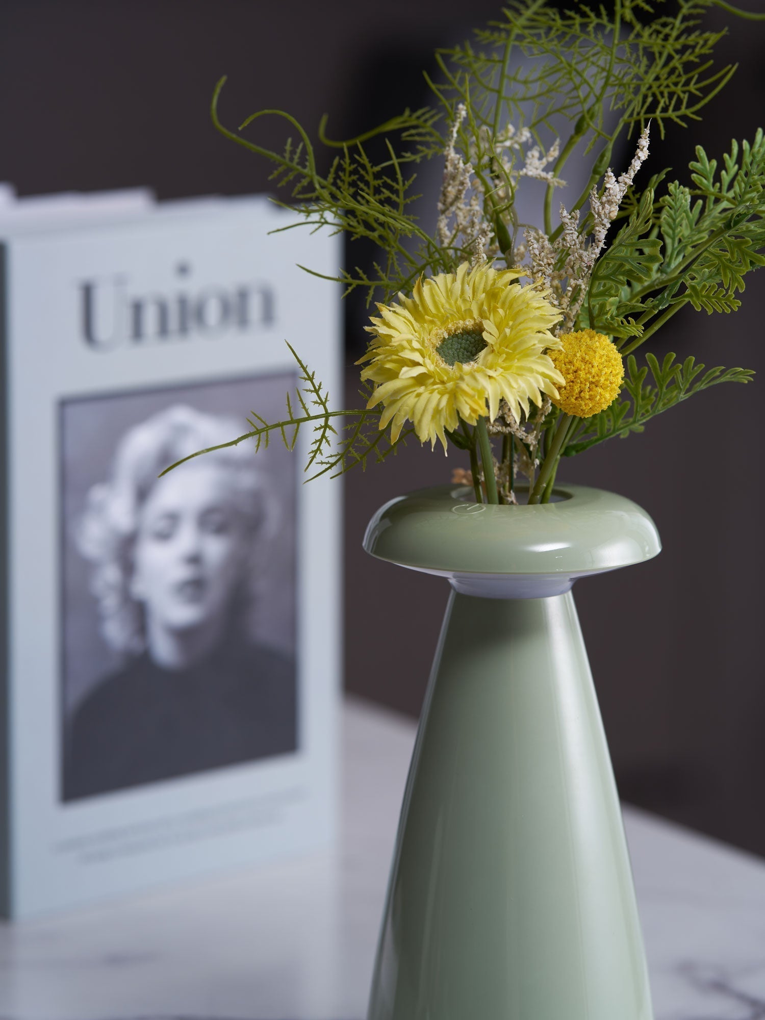 Mushroove Ceramic Minimalist Table Lamp