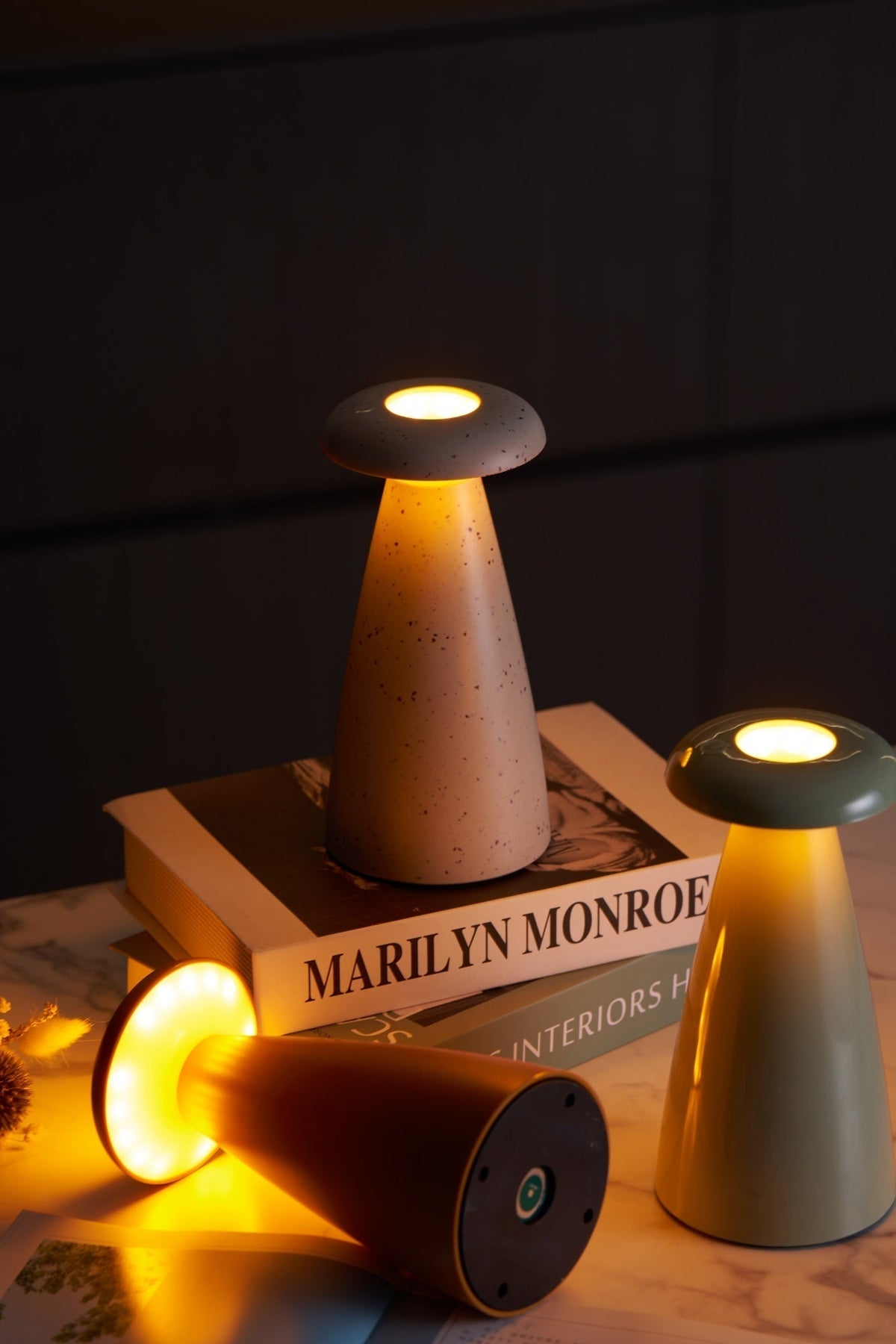 Mushroove Ceramic Minimalist Table Lamp