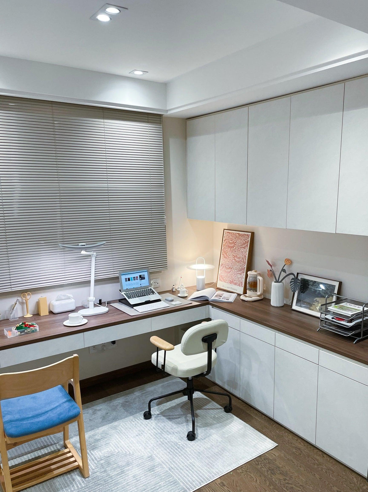 Hattie Modern Table Lamp