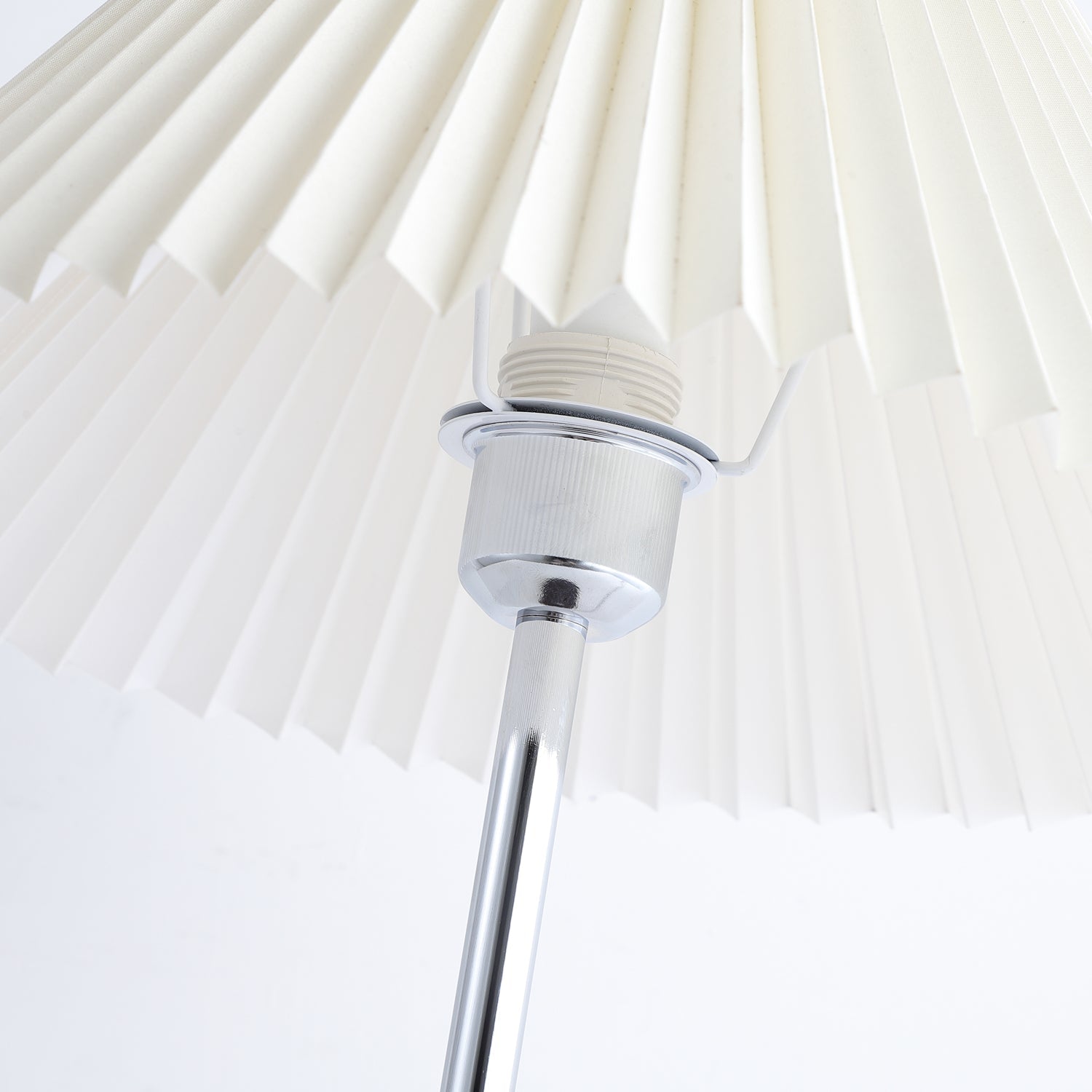 Syliriella Modern Wood Table Lamp