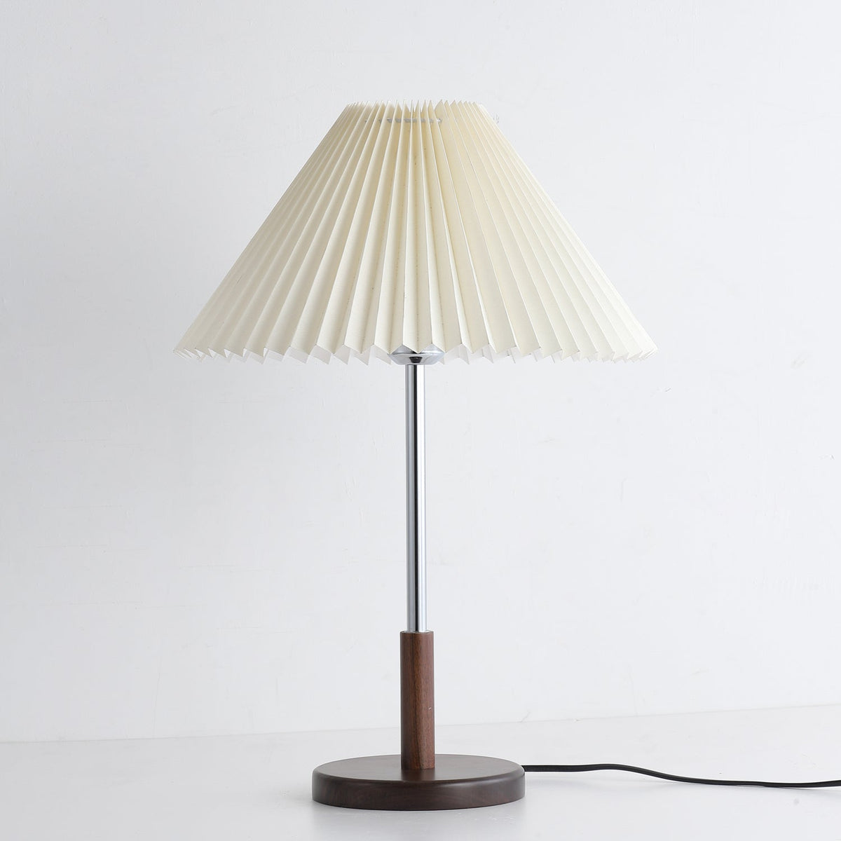 Syliriella Modern Wood Table Lamp