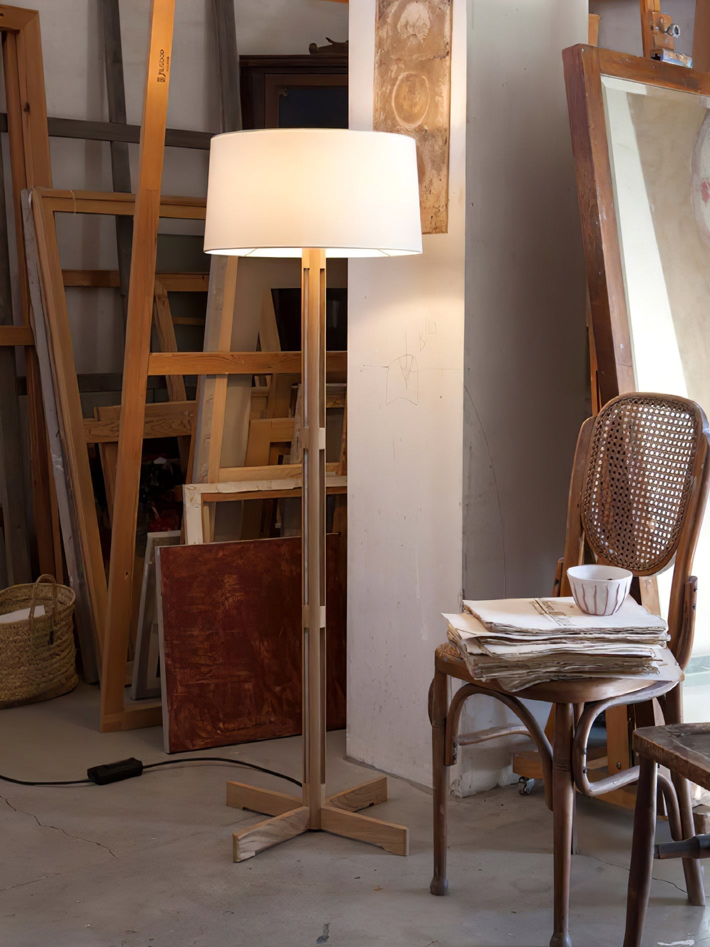 Quayen Wood Fabric Classic Floor Lamp