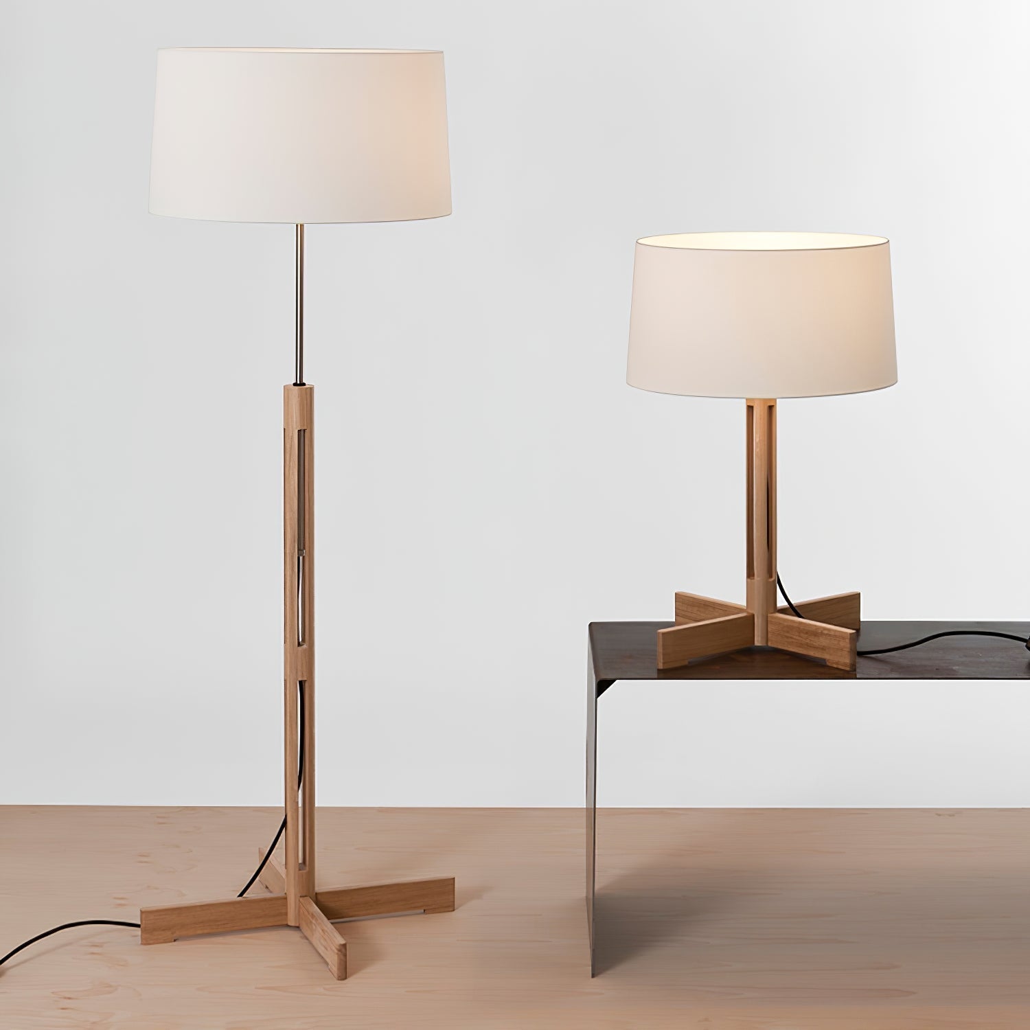 Quayen Wood Fabric Classic Floor Lamp