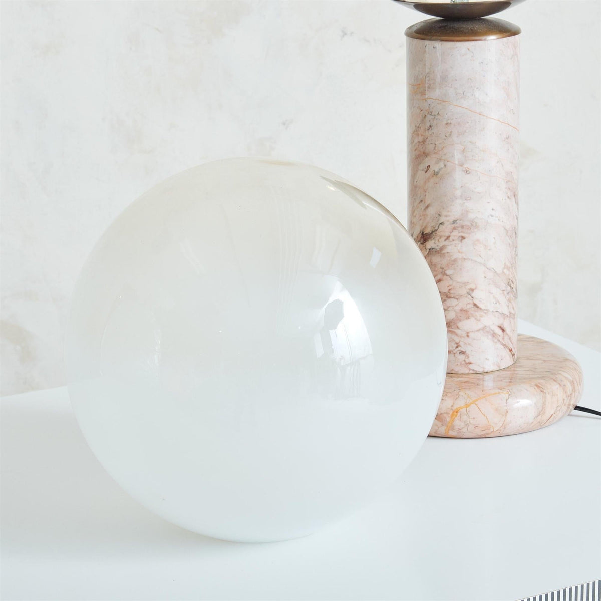 Neroina Maris Pink Marble Table Lamp