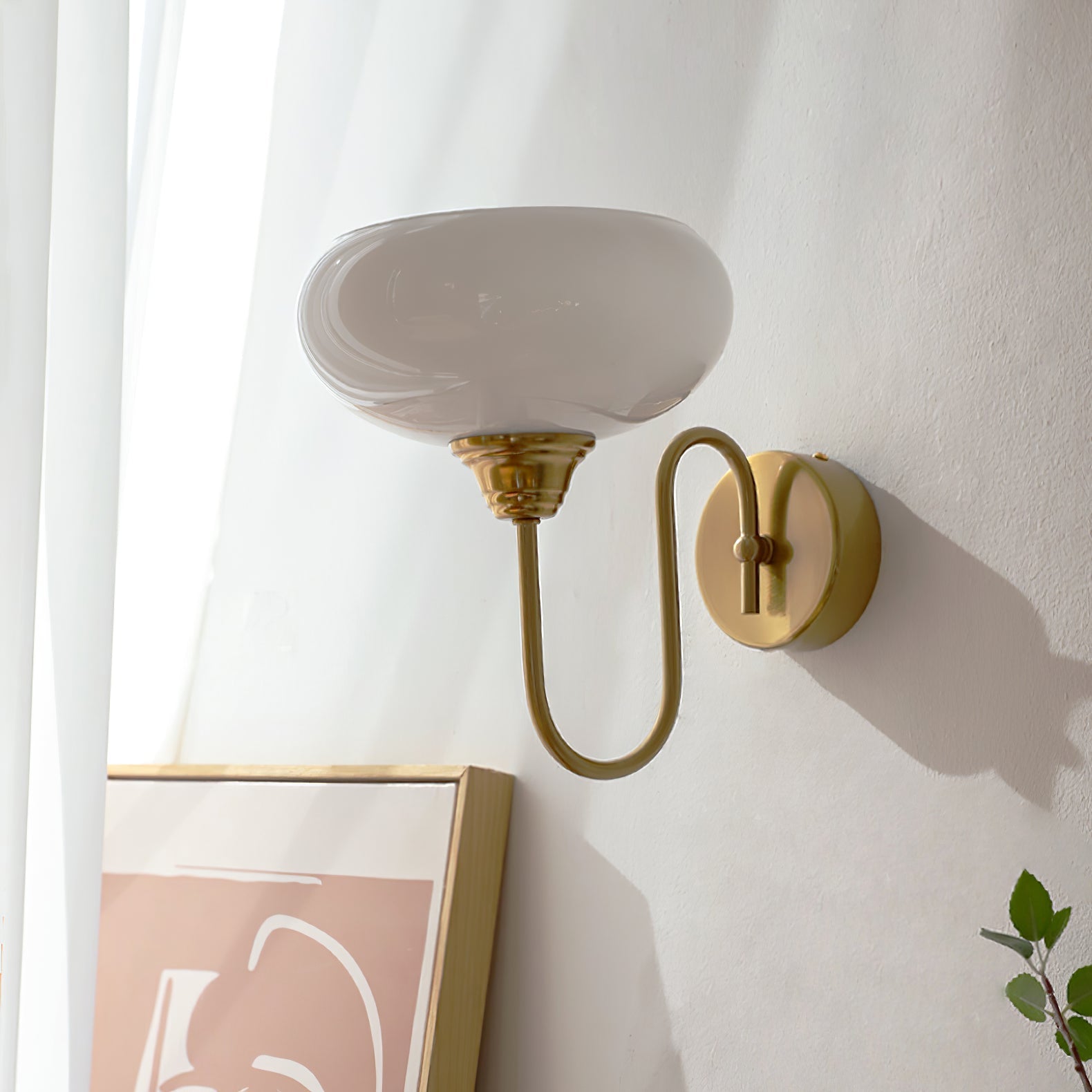 Ophaan Wall Light