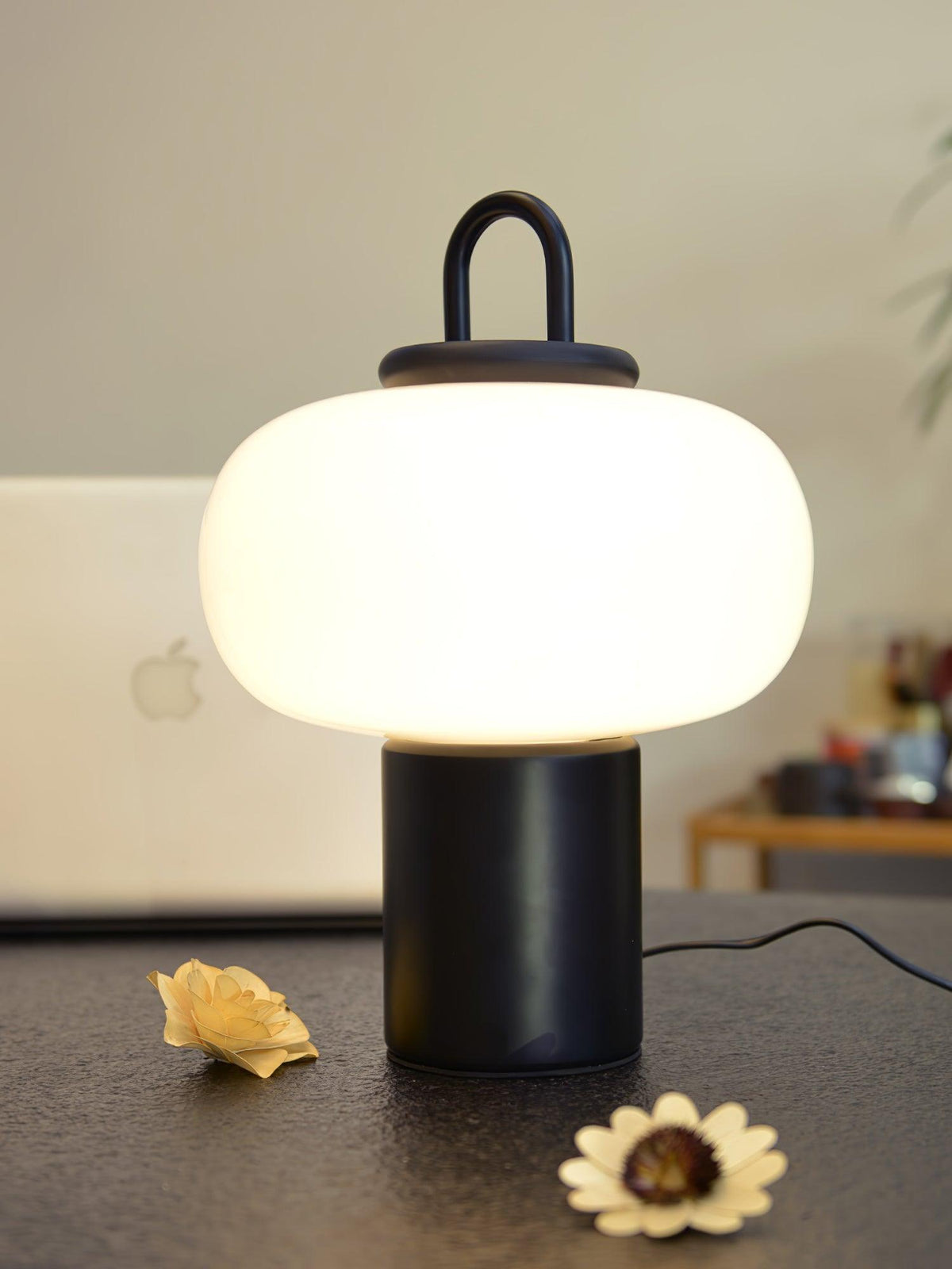 Reveny Minimalist Table Lamp