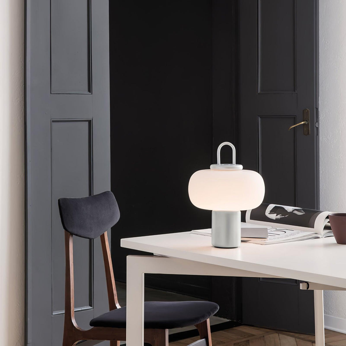 Reveny Minimalist Table Lamp