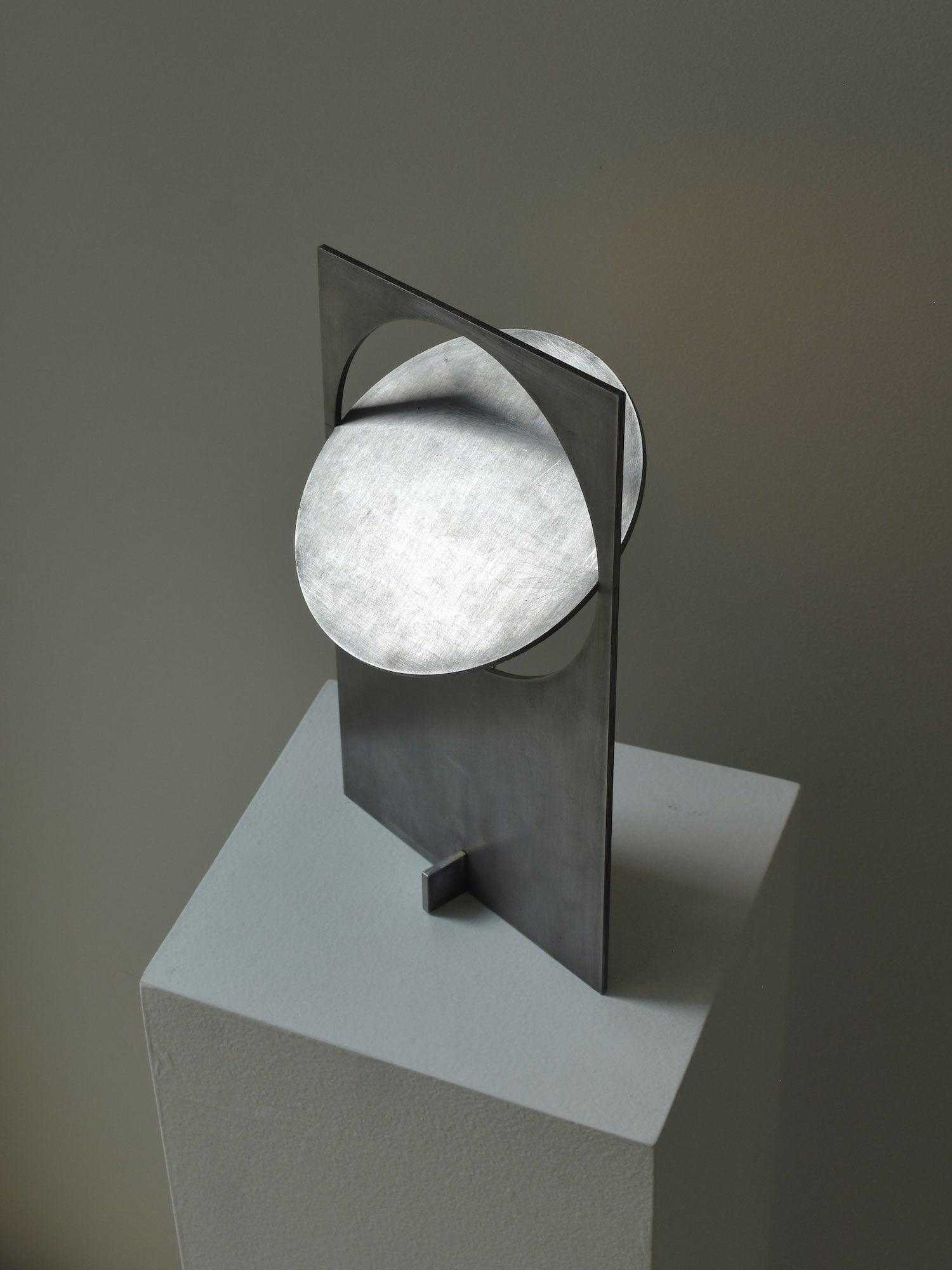 Sixor Steel Futuristic Table Lamp