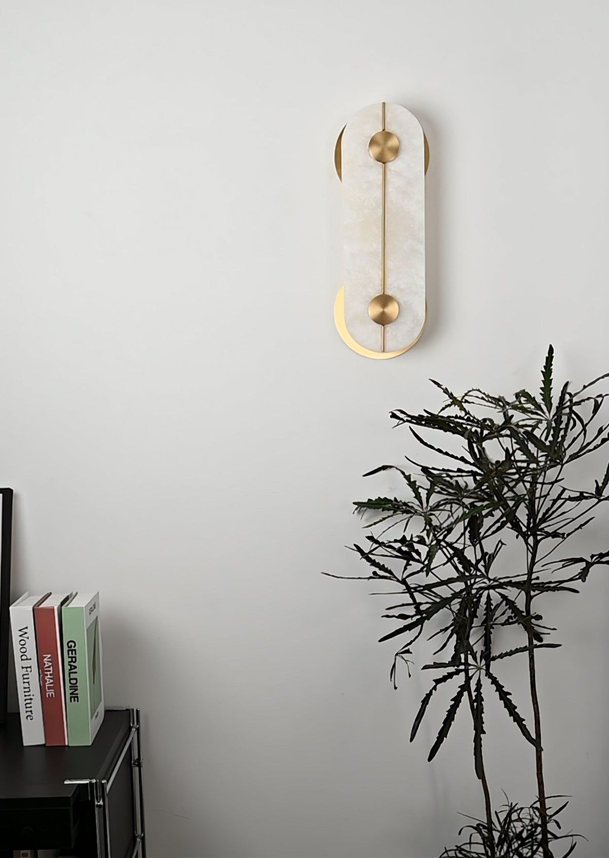 Avenireria Alabaster Wall Light