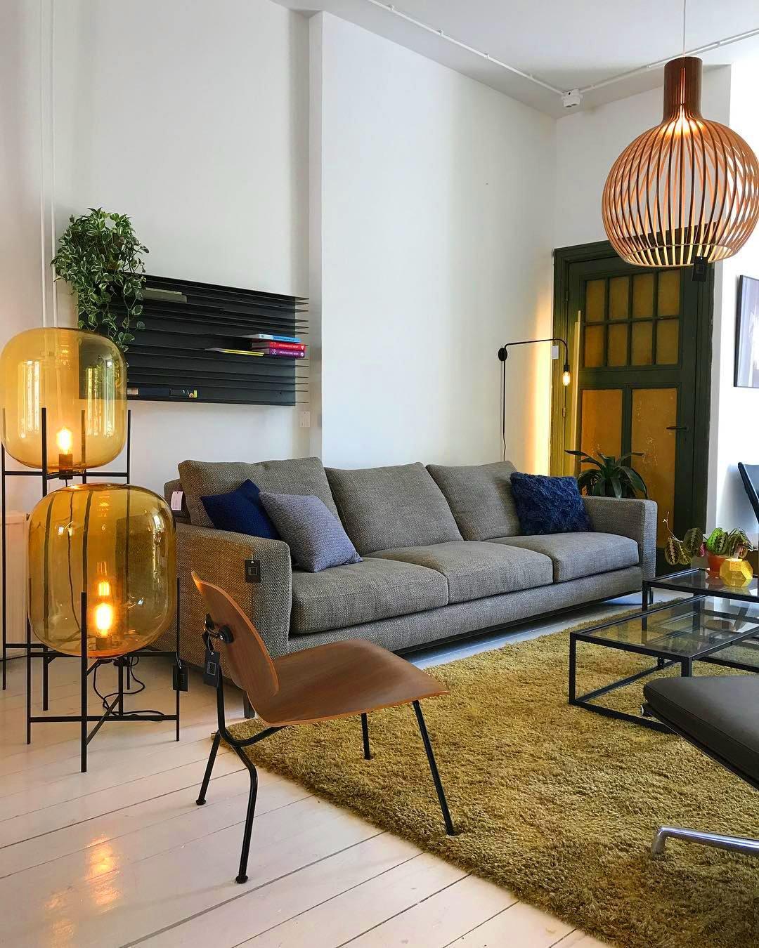 Liorivelia Glass Industrial Floor lamp