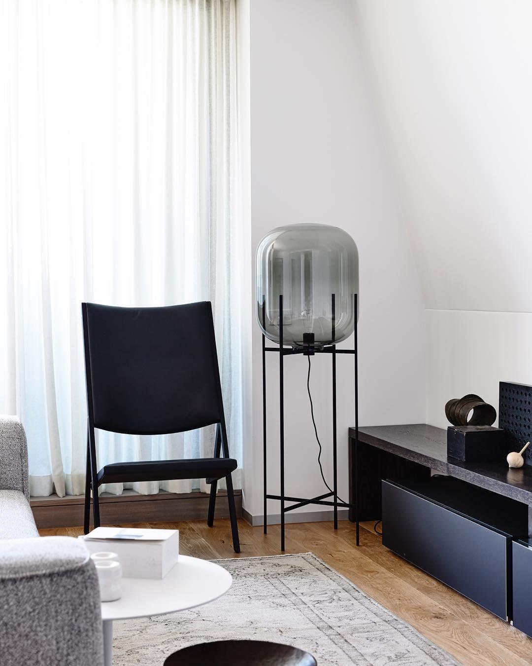 Liorivelia Glass Industrial Floor lamp