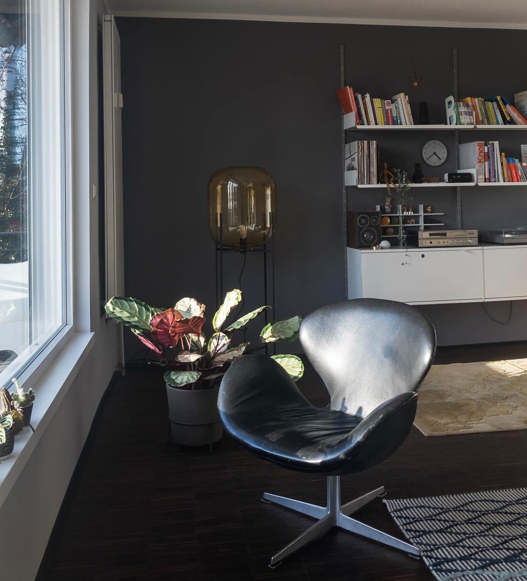 Liorivelia Glass Industrial Floor lamp