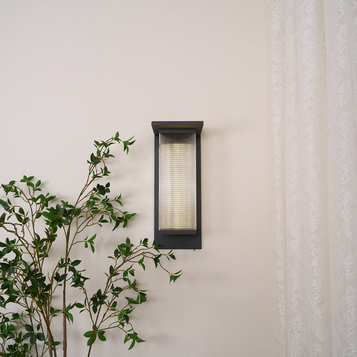 Feraraine Steel Contemporary Wall Lamp