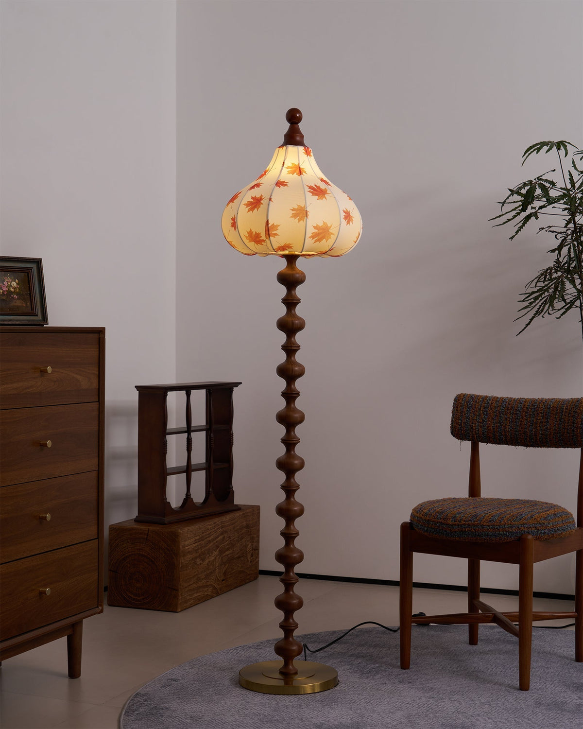 Qrathen Wood Fabric Retro Floor Lamp