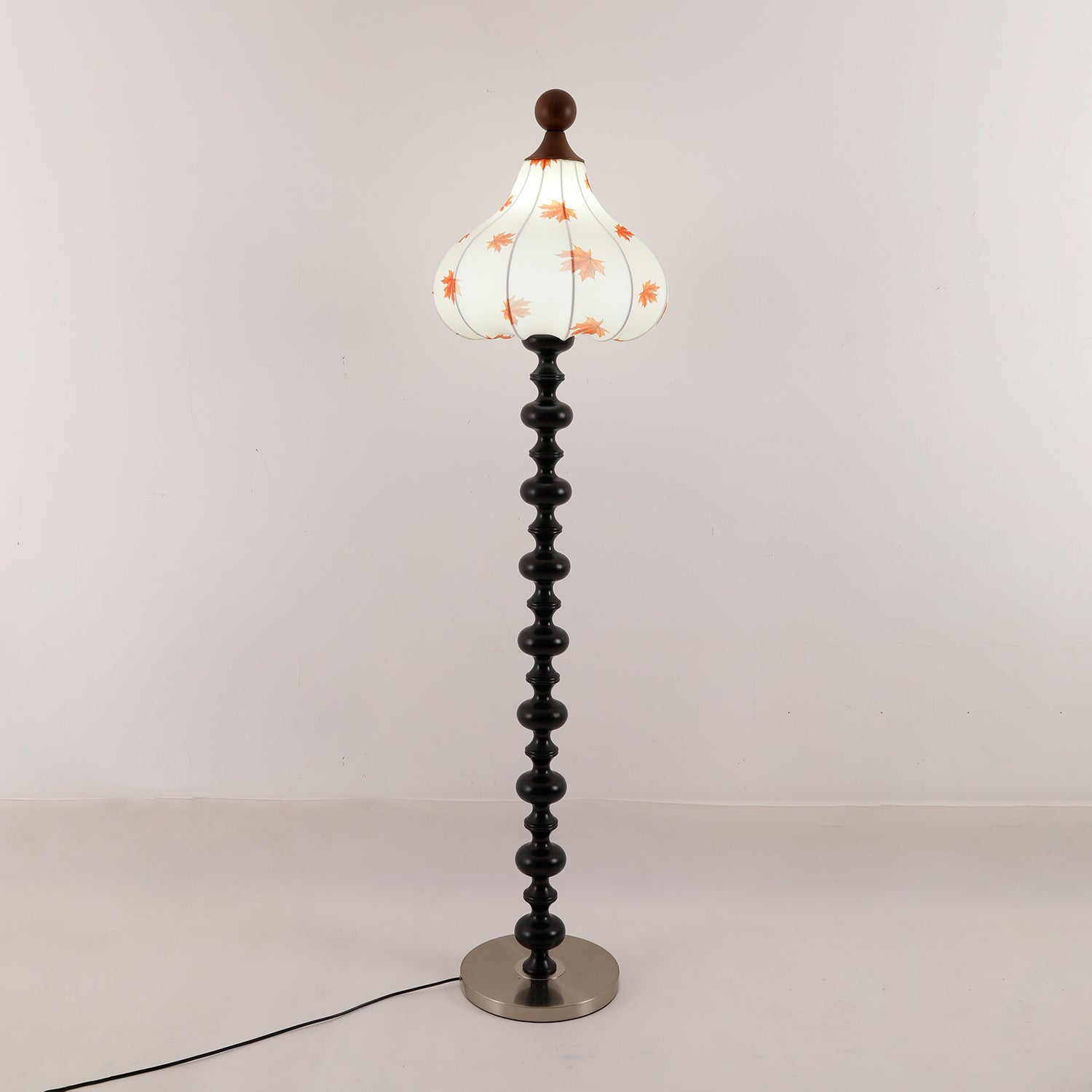 Qrathen Wood Fabric Retro Floor Lamp