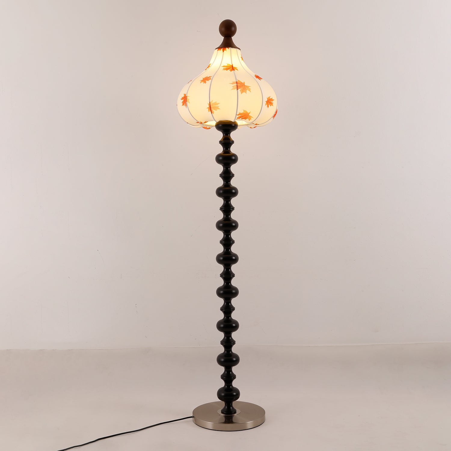 Qrathen Wood Fabric Retro Floor Lamp