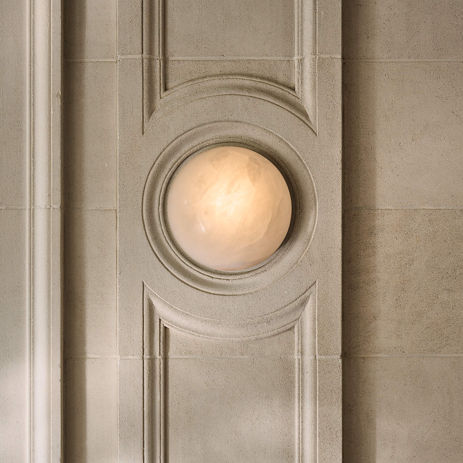 Nyraean Alabaster Wall Lamp