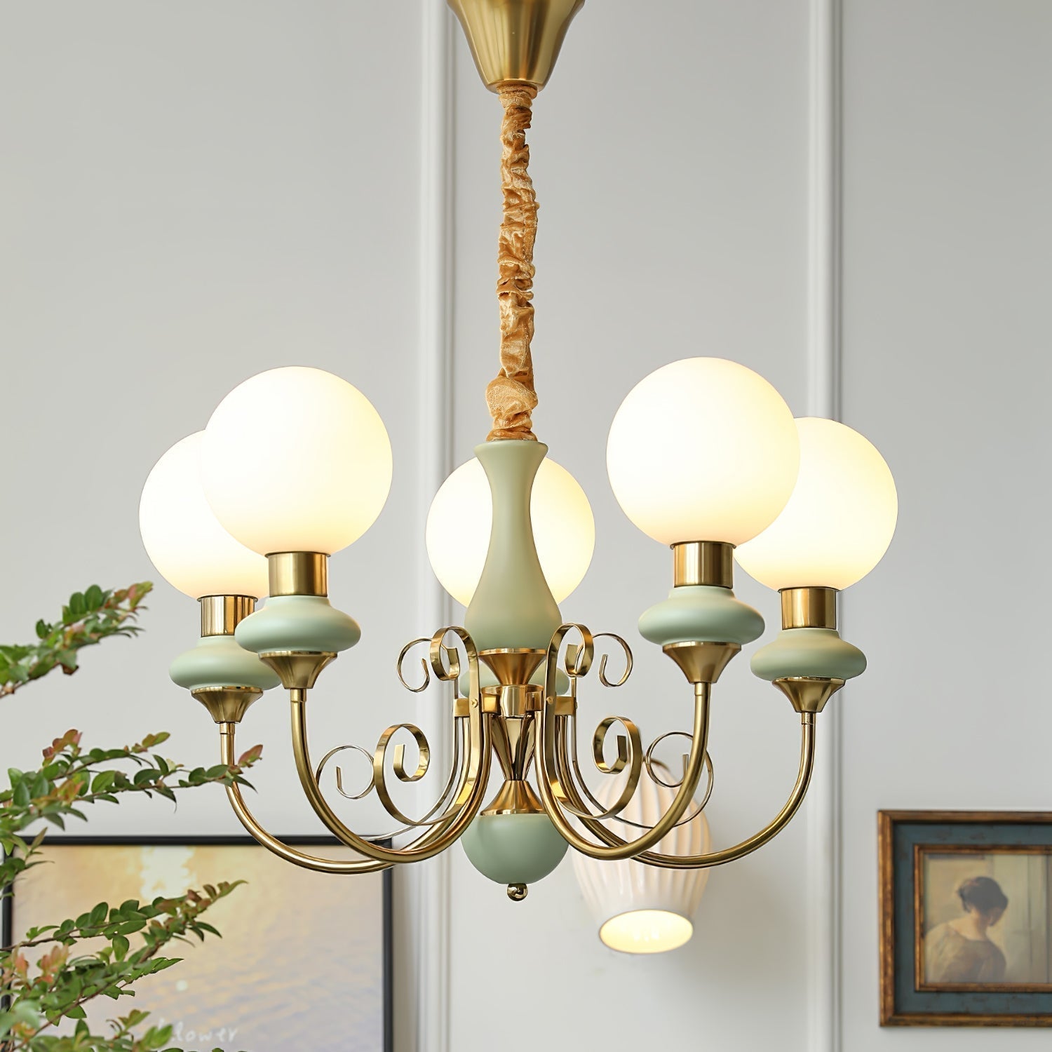 Lustra Chandelier Green Shades Gold Curved Arms - Neutral Decor