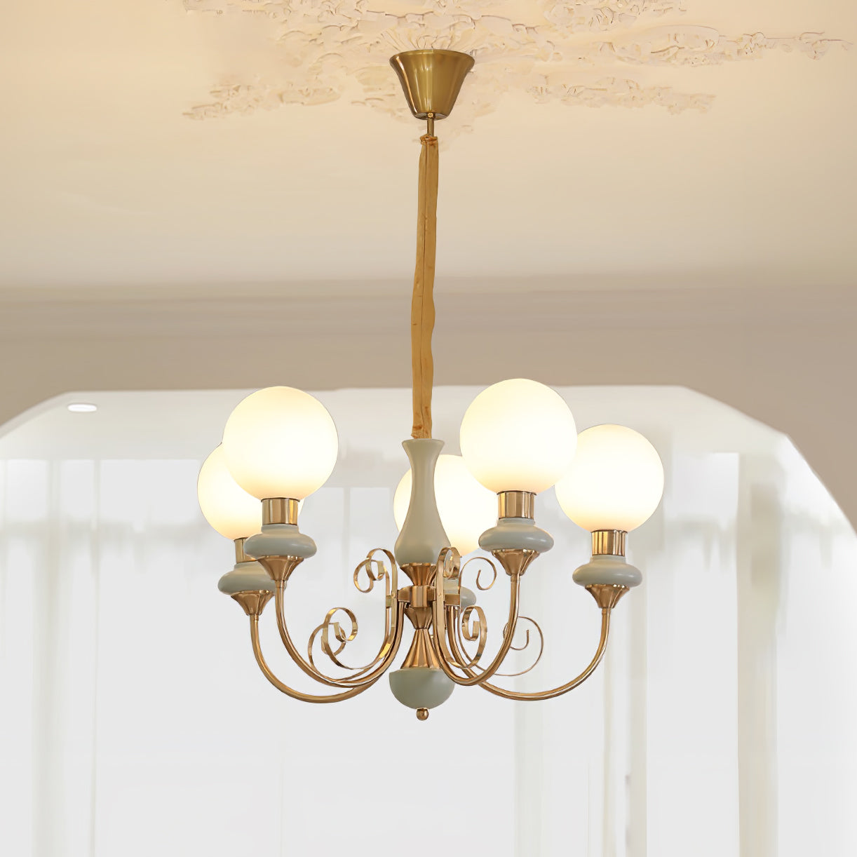 Lustra Chandelier Green Shades Gold Curved Arms - Neutral Decor