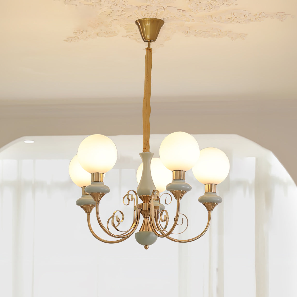Lustra Chandelier Green Shades Gold Curved Arms - Neutral Decor