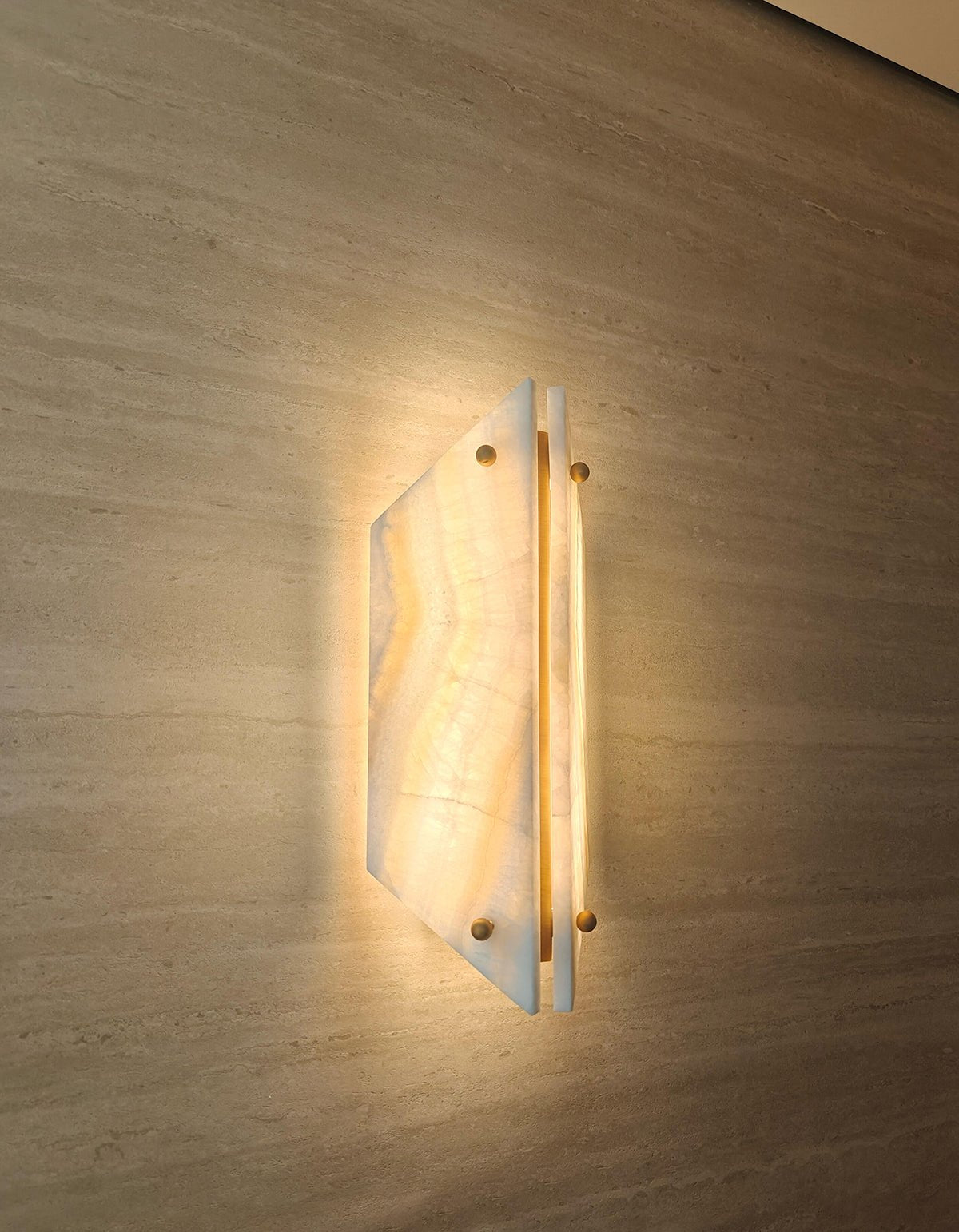 Zynx Modern White Alabaste Crest Wall Lamp