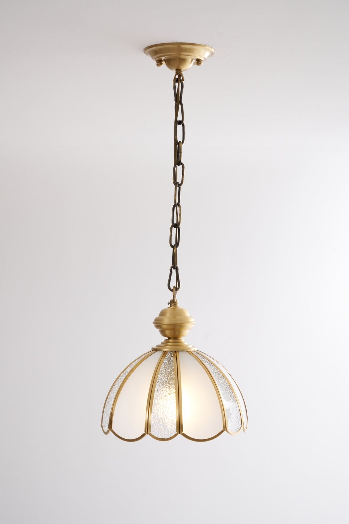 Lunell Traditional Art Brass Glass Pendant Light